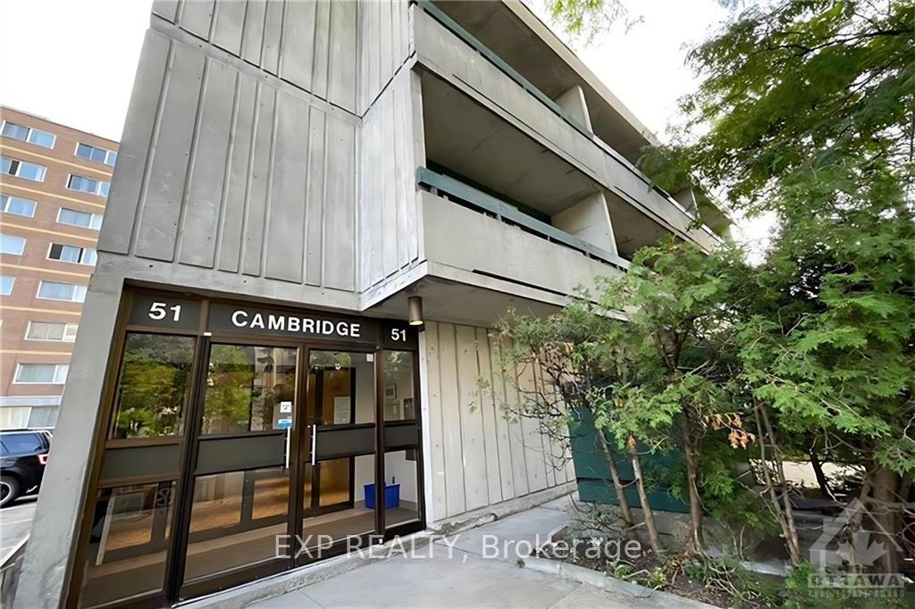 Front of Unit 206, 51 Cambridge Street N