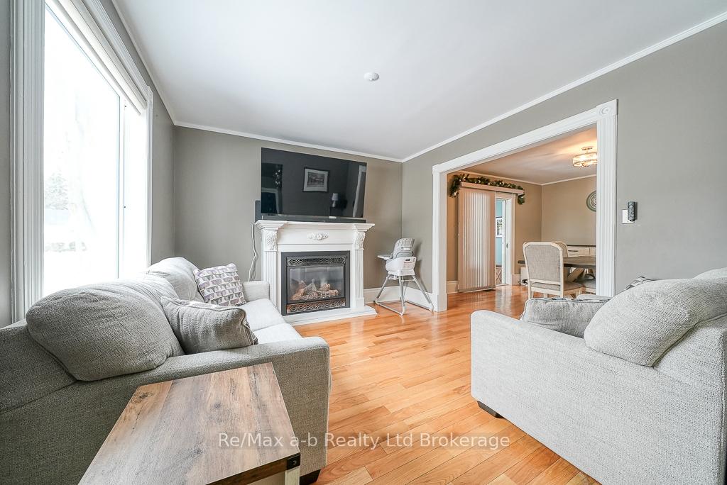 Photo 4 of 170 Chestnut Street, West Elgin, West Lorne — HOMEH