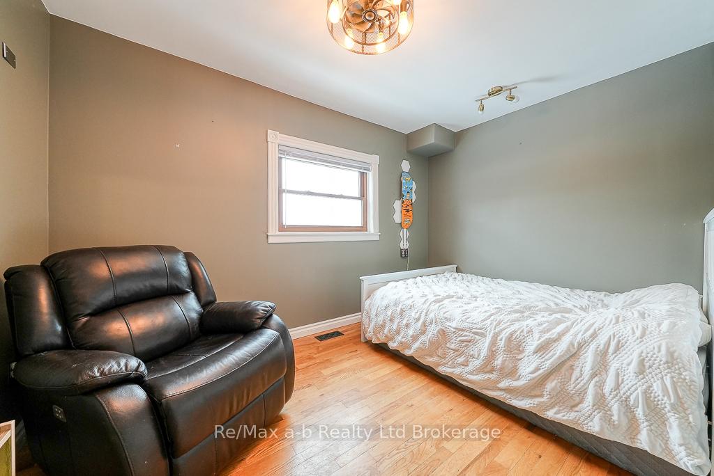 Photo 11 of 170 Chestnut Street, West Elgin, West Lorne — HOMEH