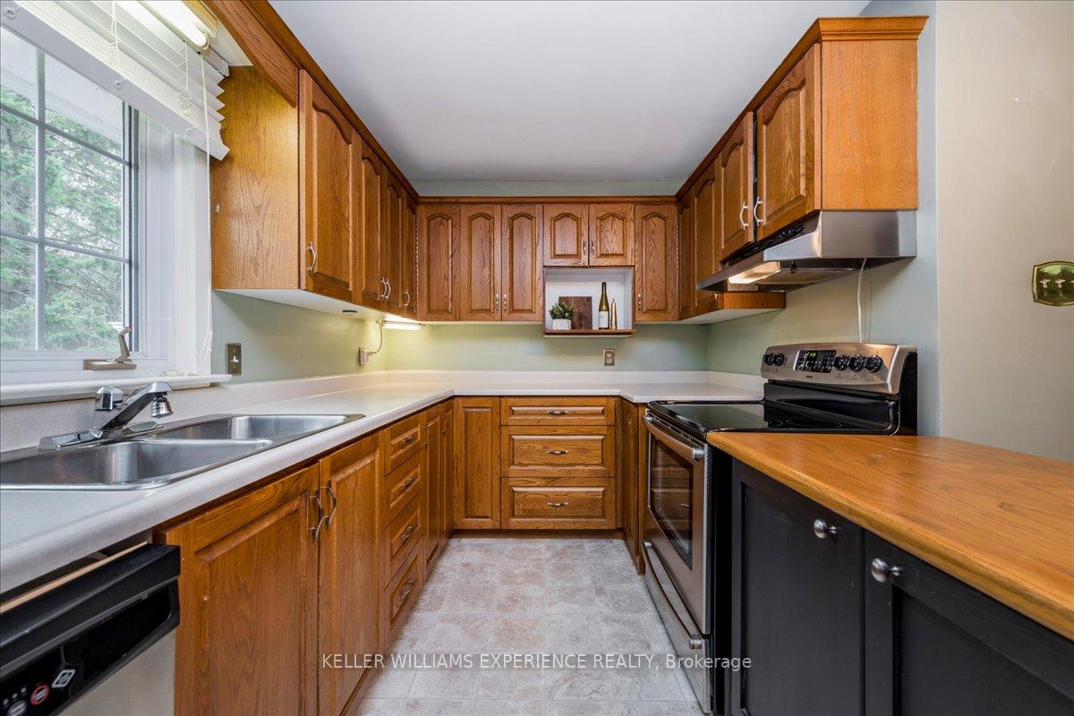 Photo 10 of 291 Main Street N, Uxbridge, Rural Uxbridge — HOMEH