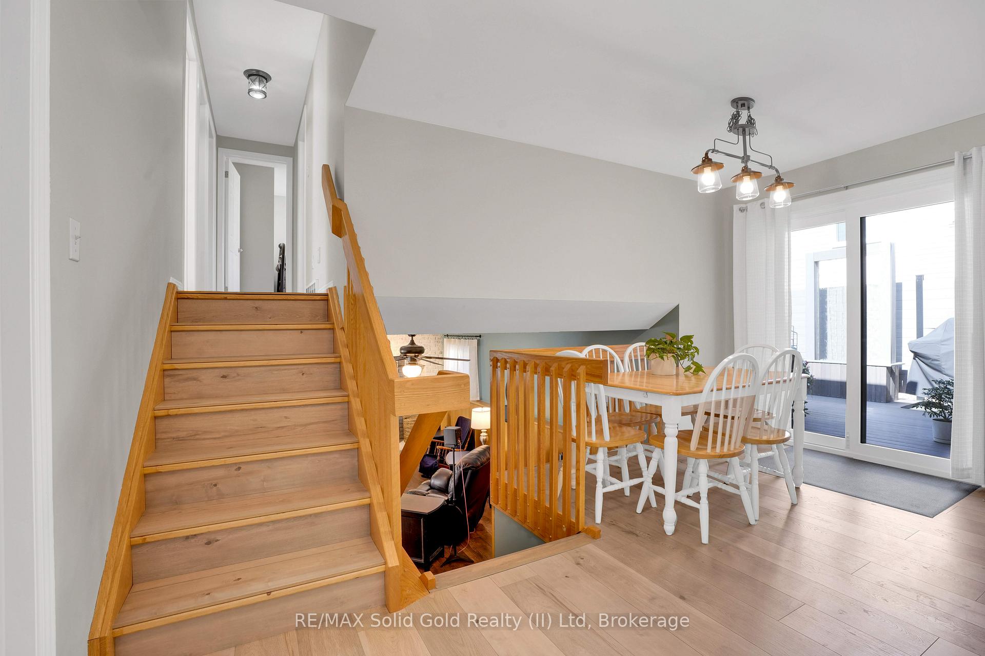 Photo 13 of 612 Sprucehurst Crescent, Waterloo — HOMEH