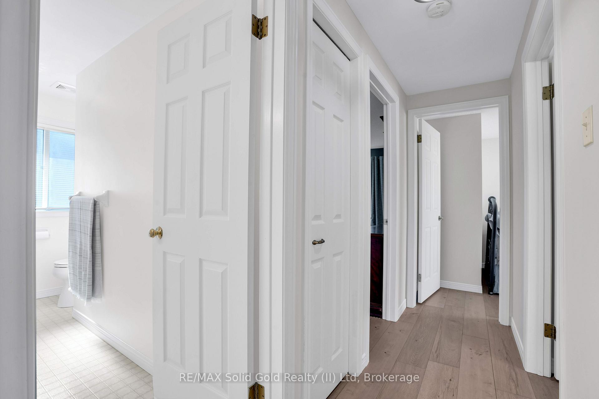 Photo 17 of 612 Sprucehurst Crescent, Waterloo — HOMEH