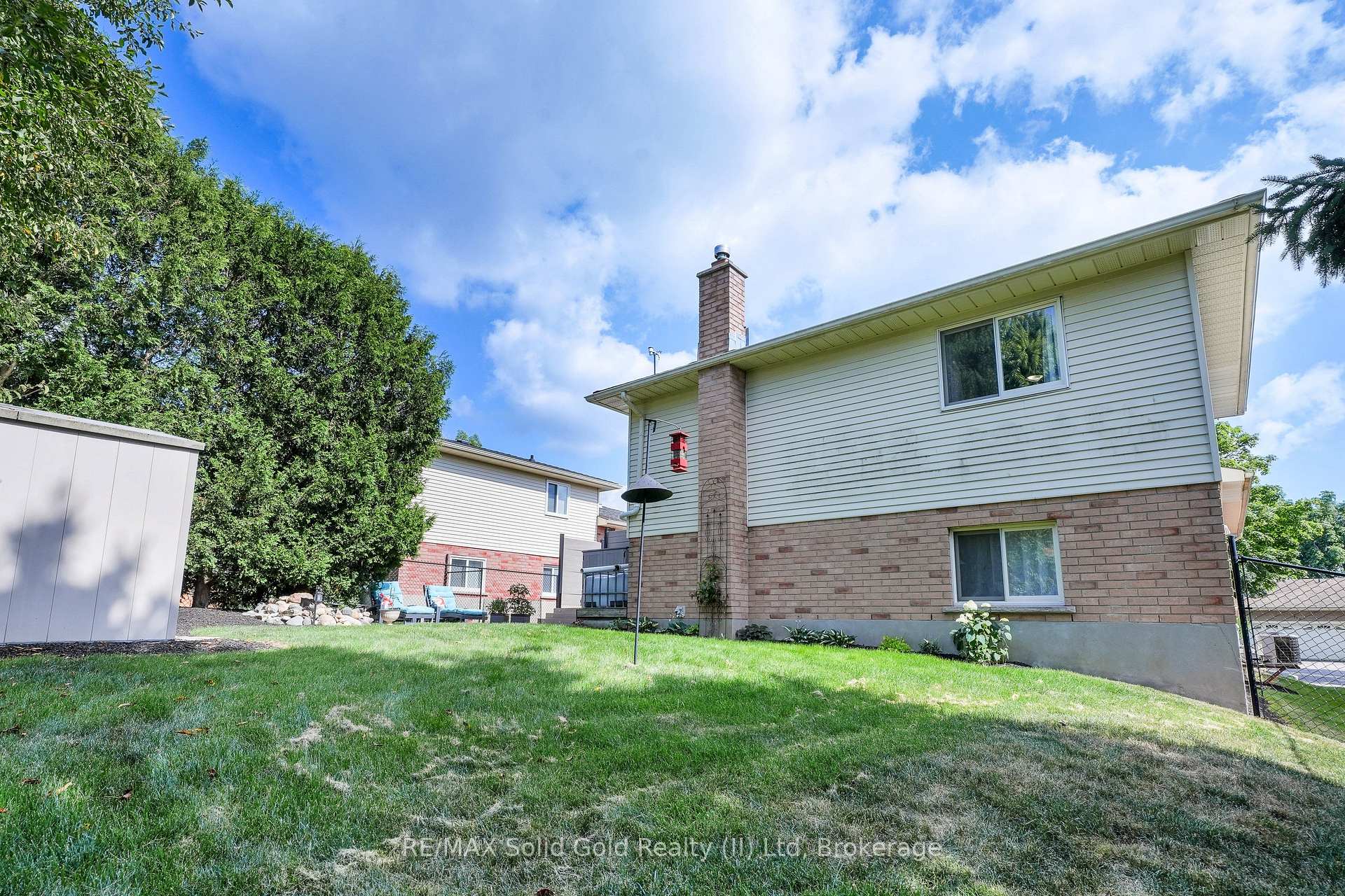 Photo 38 of 612 Sprucehurst Crescent, Waterloo — HOMEH