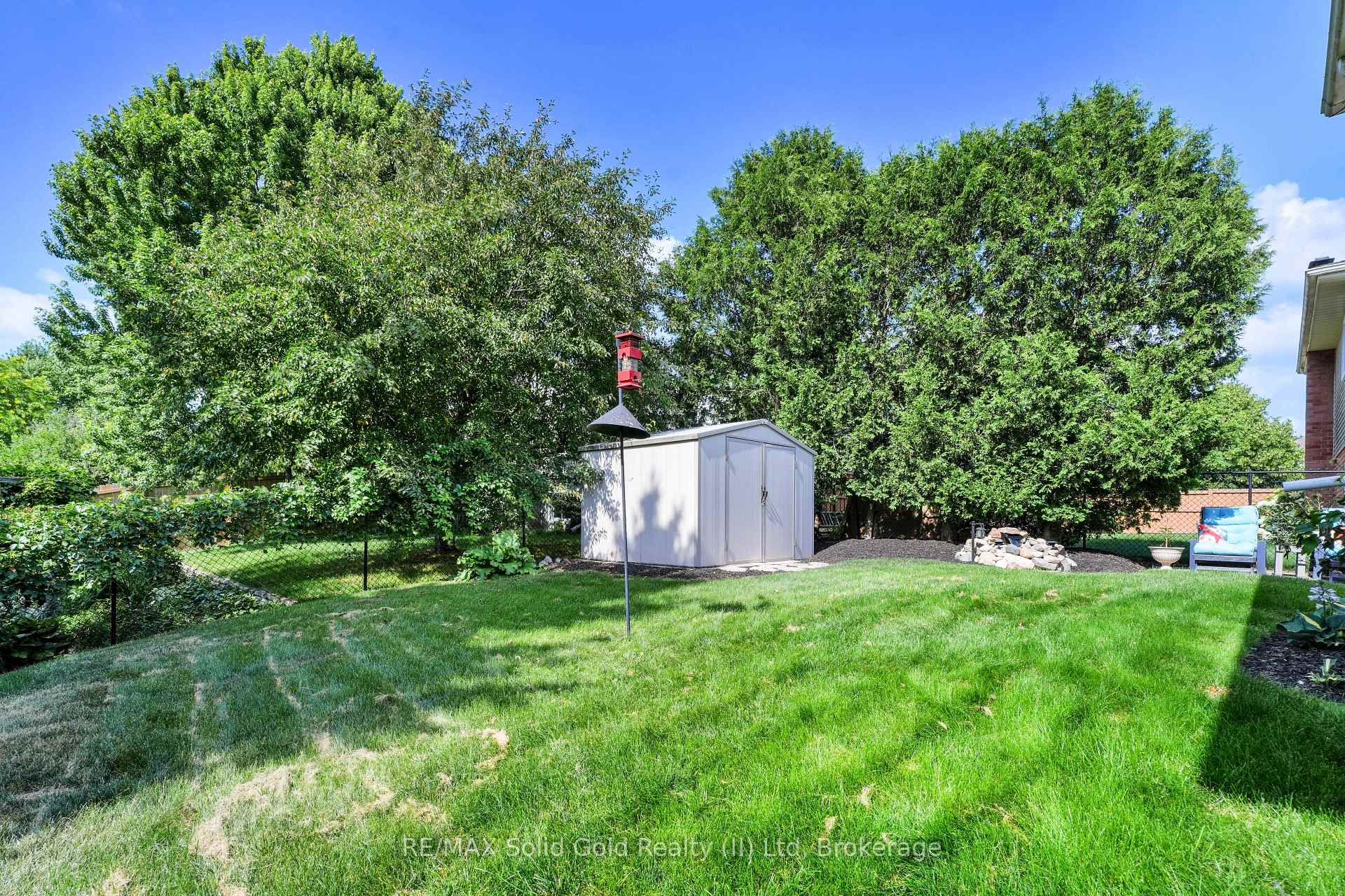 Photo 39 of 612 Sprucehurst Crescent, Waterloo — HOMEH