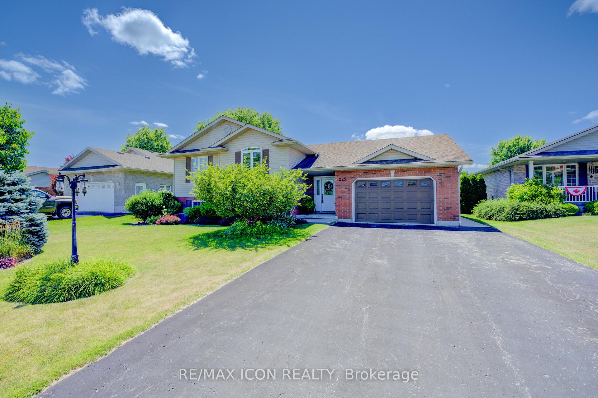 Photo 3 of 225 Wendy's Lane, Wellington North, Mount Forest — HOMEH