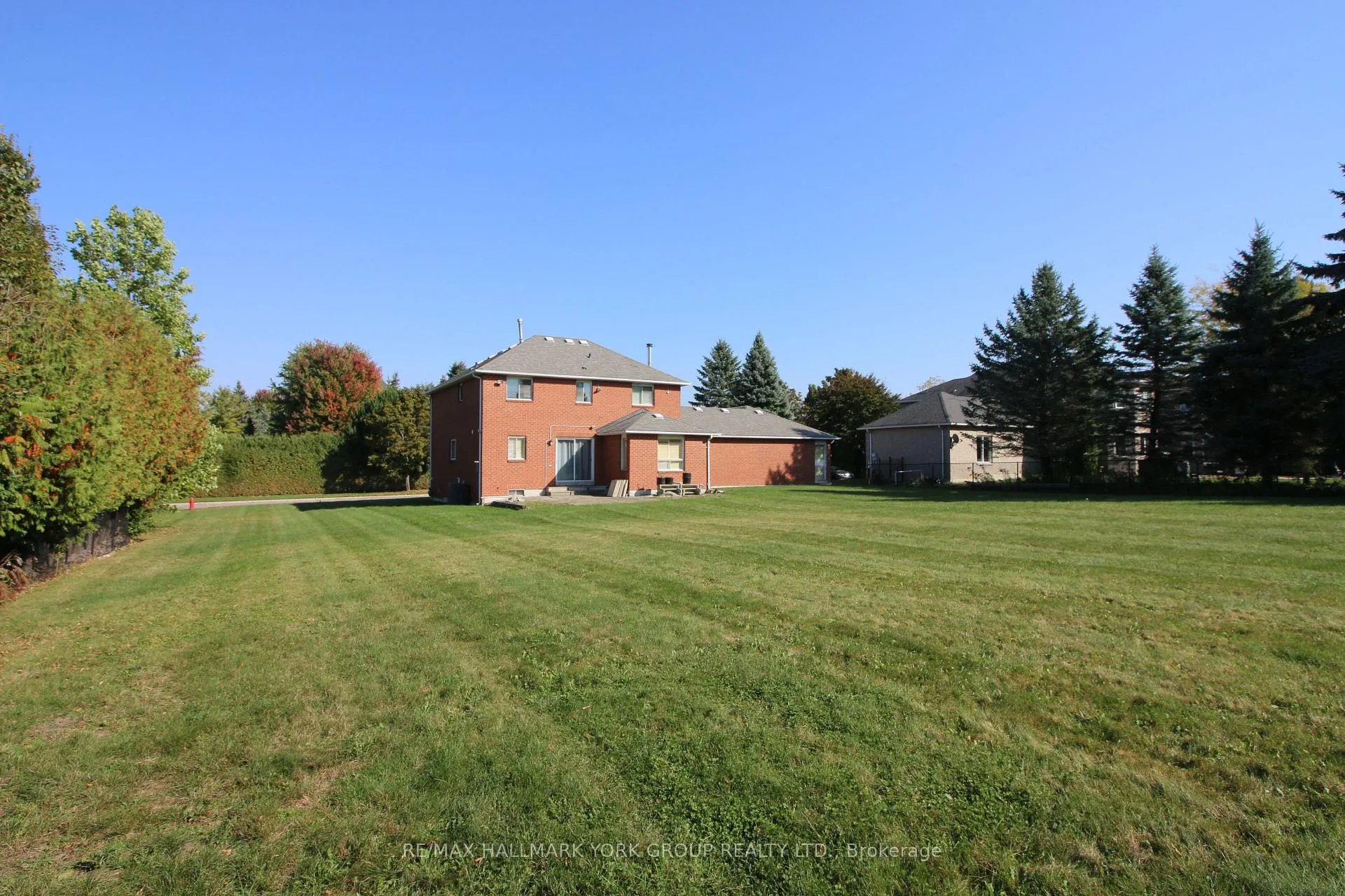 Photo 6 of 175 Treegrove Circle, Aurora, Hills of St Andrew — HOMEH