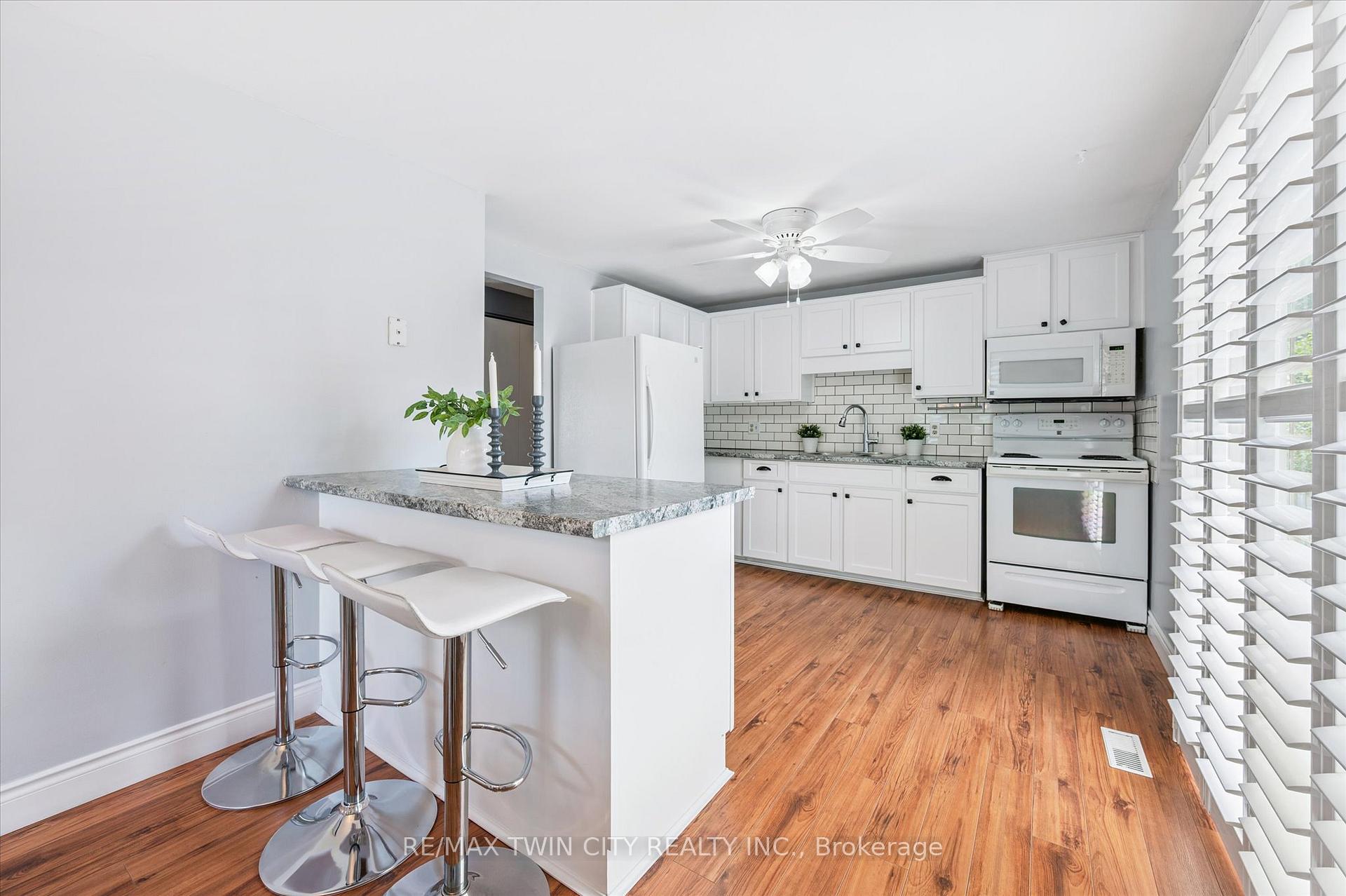 Photo 14 of 115 Lillian Drive, Waterloo — HOMEH