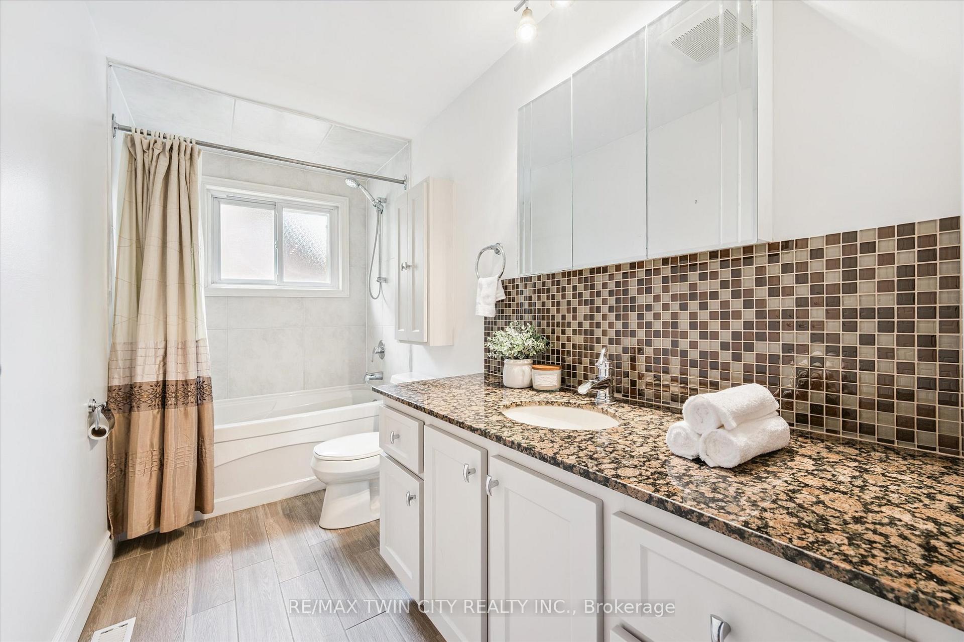 Photo 20 of 115 Lillian Drive, Waterloo — HOMEH