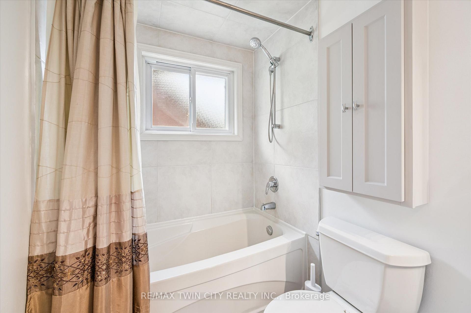 Photo 21 of 115 Lillian Drive, Waterloo — HOMEH