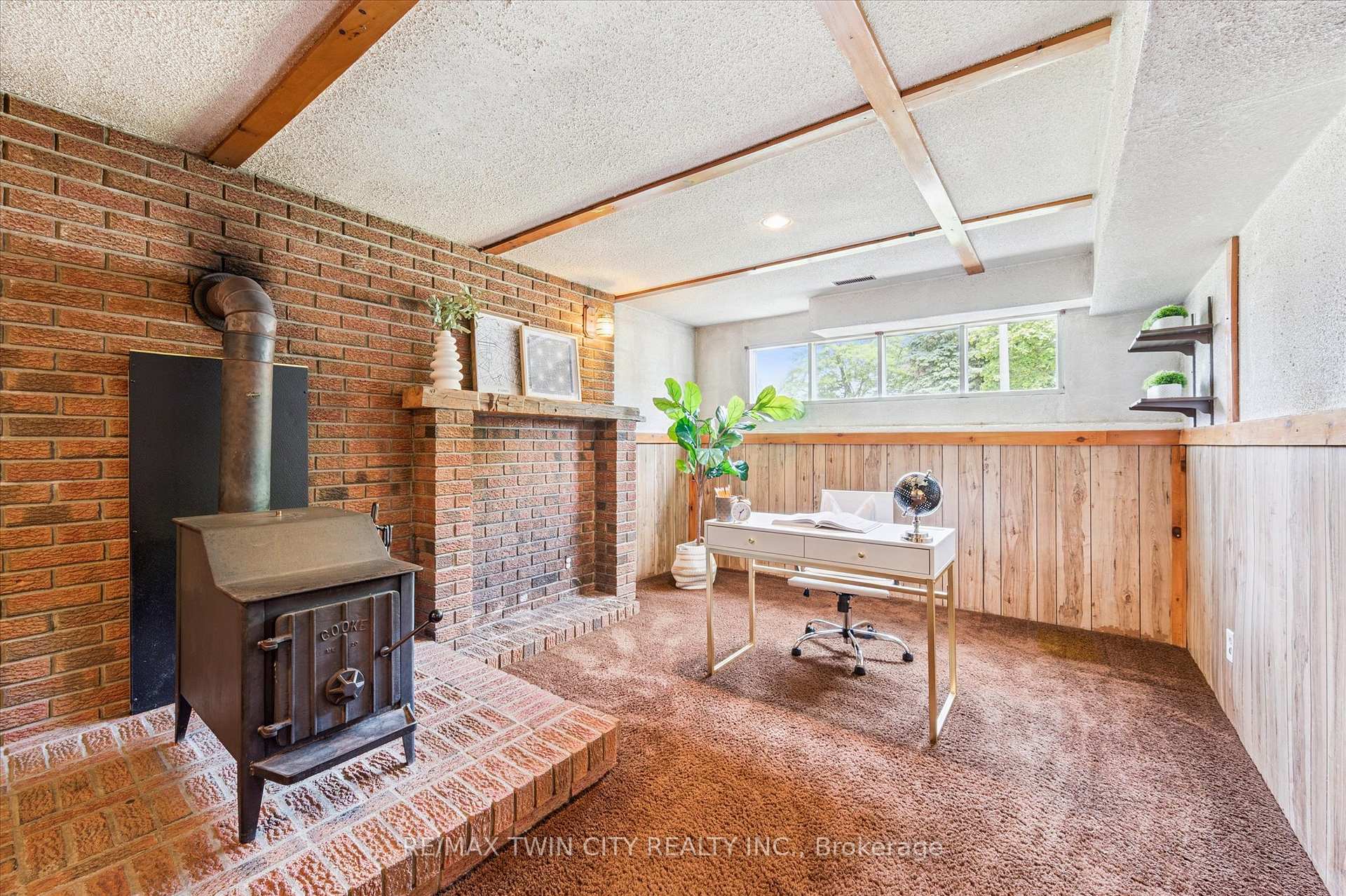Photo 29 of 115 Lillian Drive, Waterloo — HOMEH