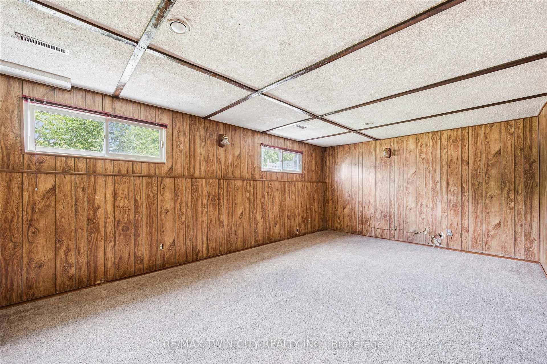Photo 31 of 115 Lillian Drive, Waterloo — HOMEH