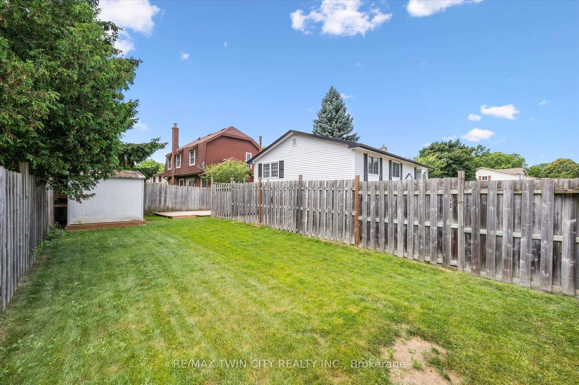 Photo 37 of 115 Lillian Drive, Waterloo — HOMEH