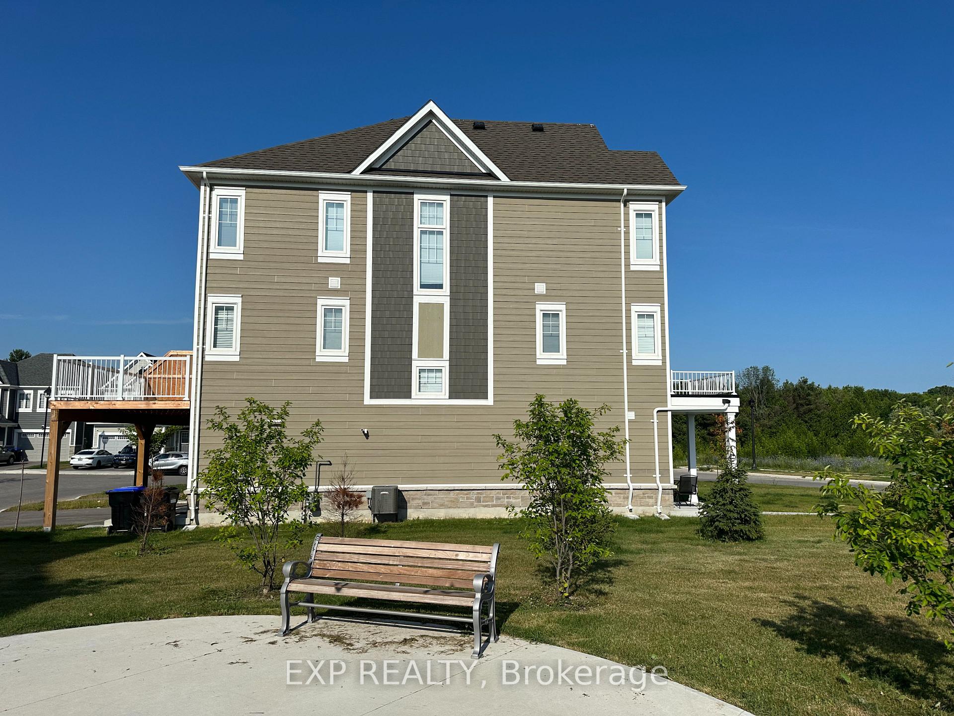 Photo 3 of 4 Spencer Boulevard, Wasaga Beach — HOMEH