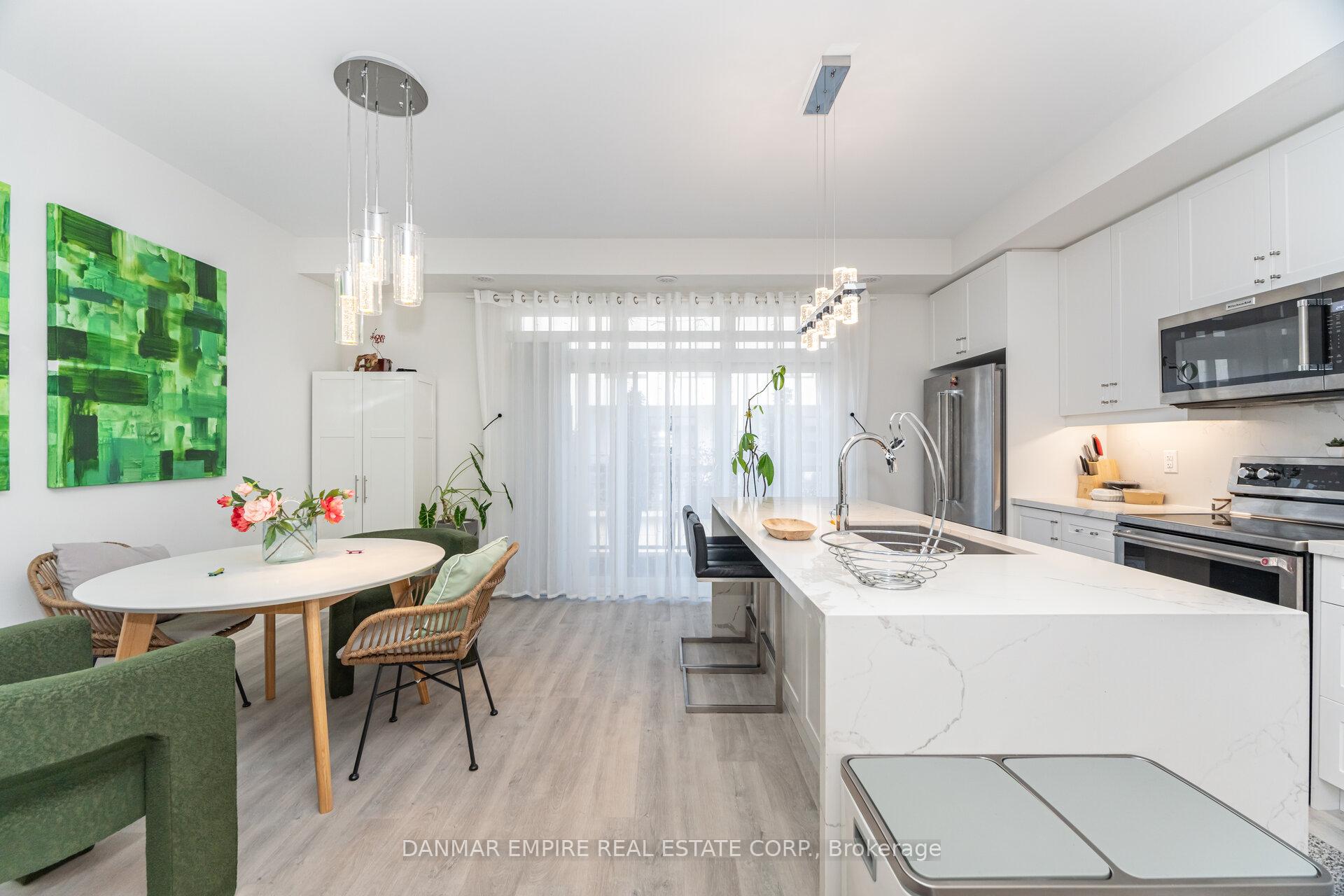 Photo 11 of 45 Cohen Way, Vaughan, Patterson — HOMEH