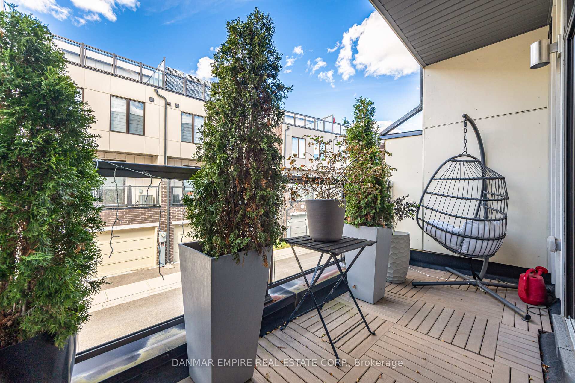 Photo 25 of 45 Cohen Way, Vaughan, Patterson — HOMEH