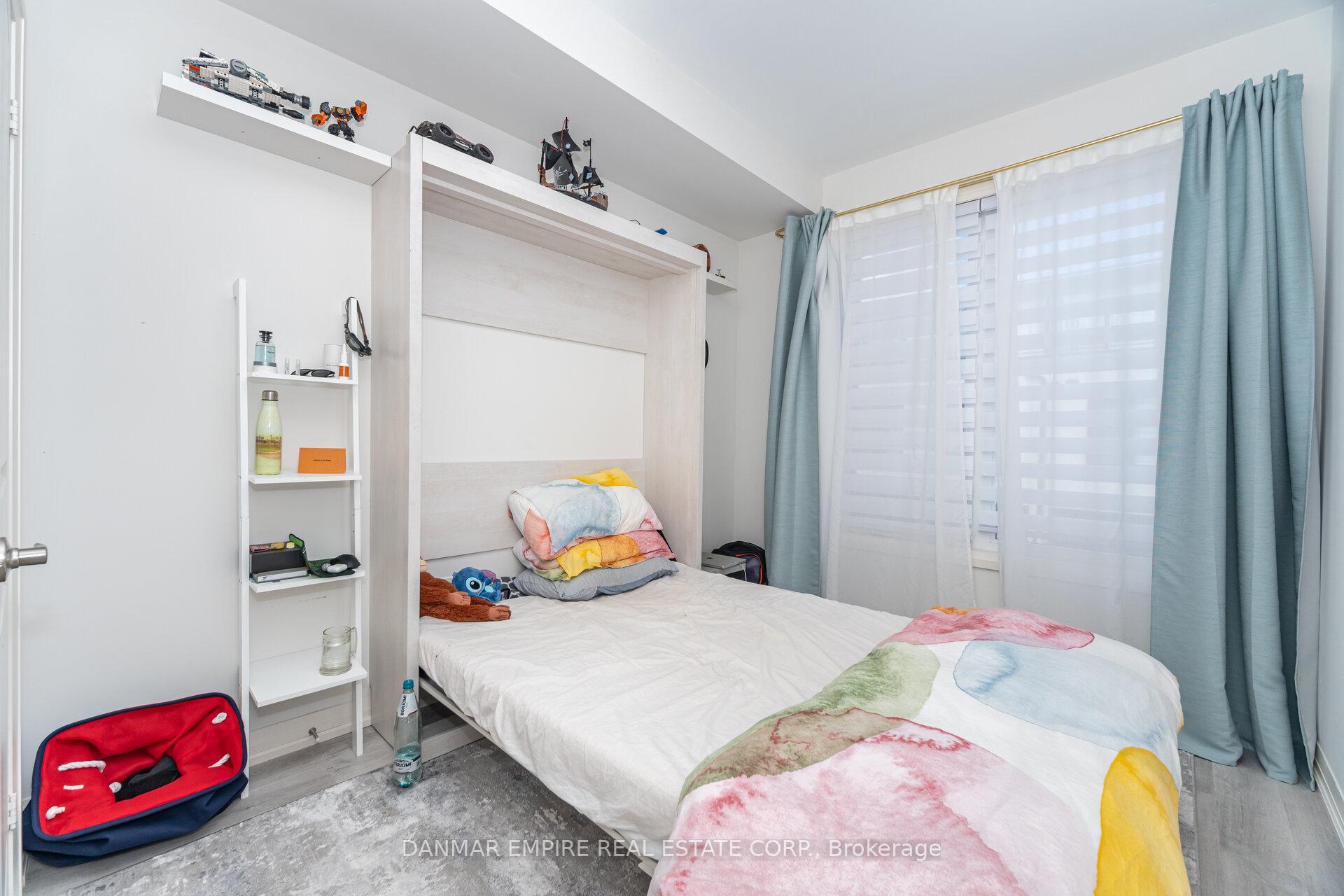 Photo 36 of 45 Cohen Way, Vaughan, Patterson — HOMEH