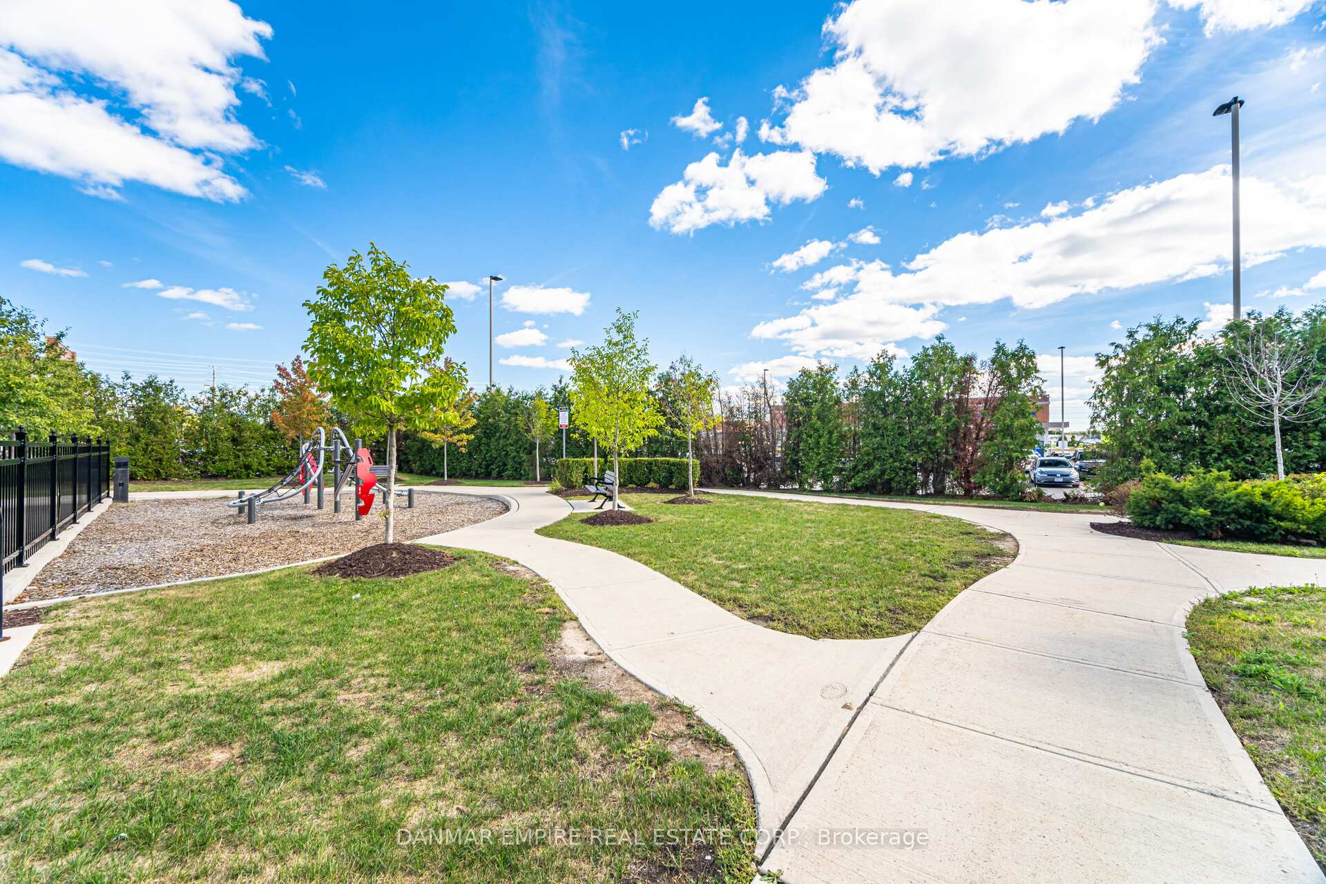 Photo 48 of 45 Cohen Way, Vaughan, Patterson — HOMEH