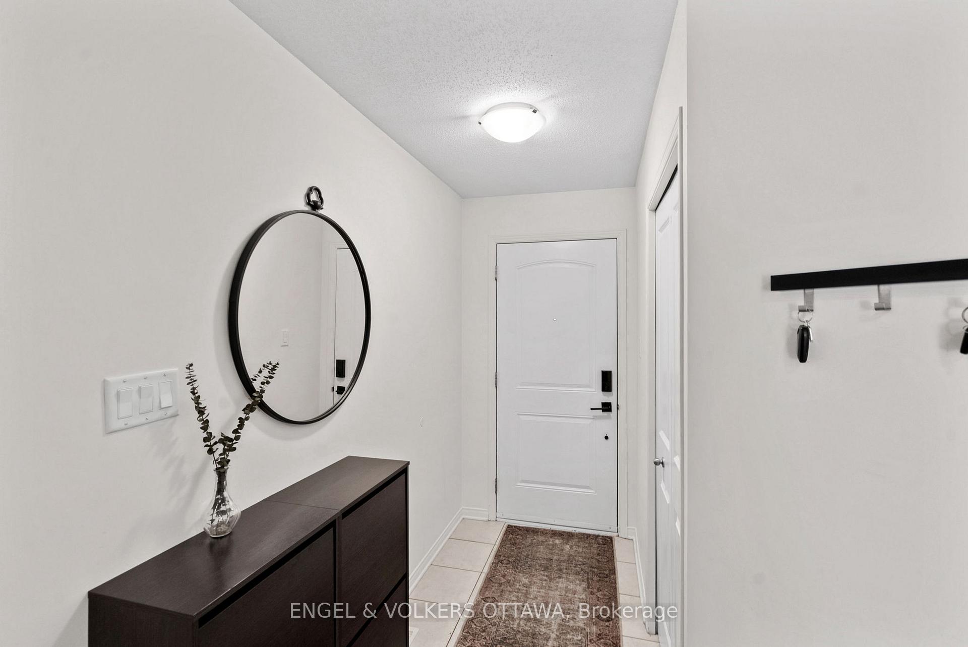 Photo 6 of 70 Songbird Private, Ottawa, Westcliffe Estates — HOMEH