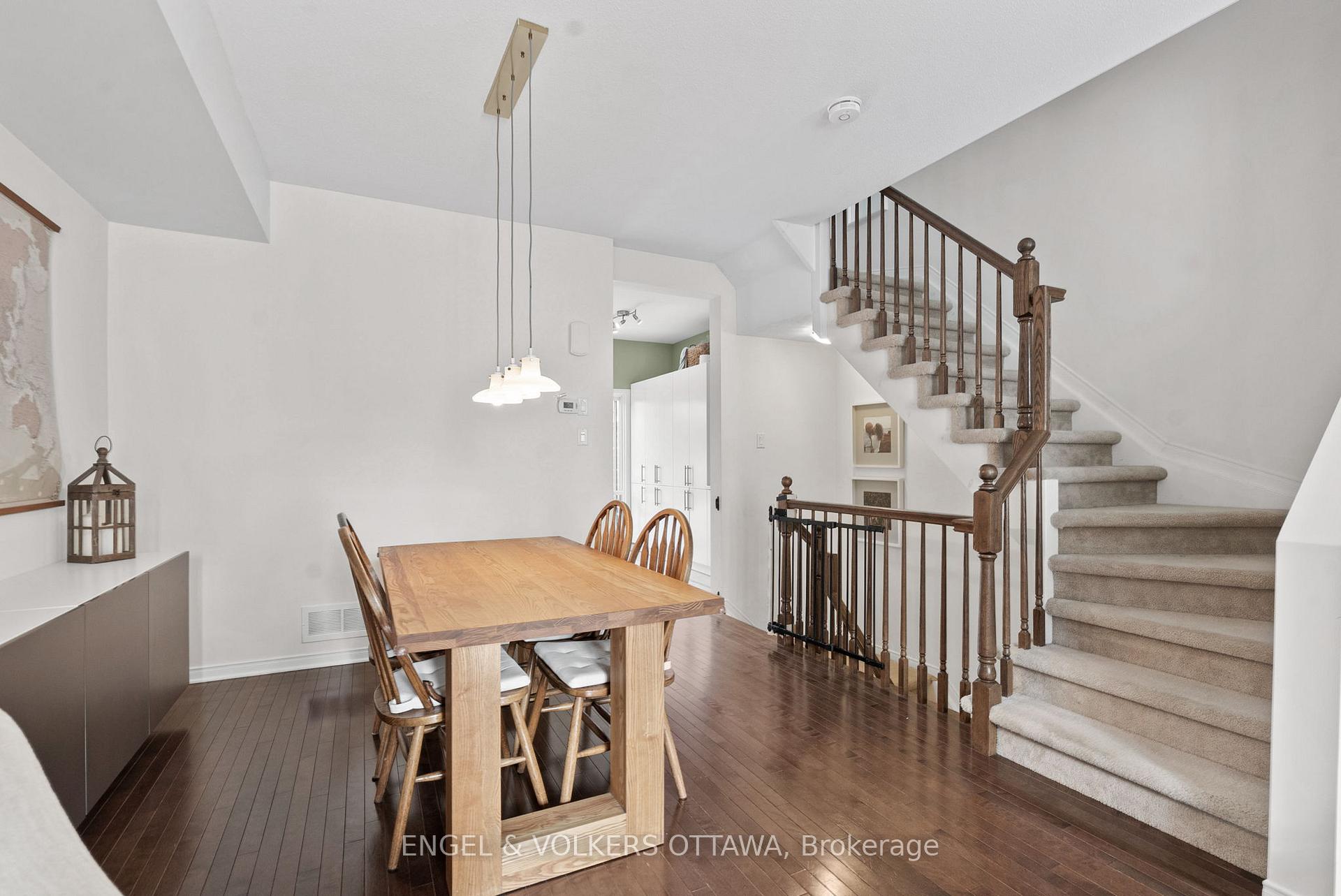 Photo 15 of 70 Songbird Private, Ottawa, Westcliffe Estates — HOMEH