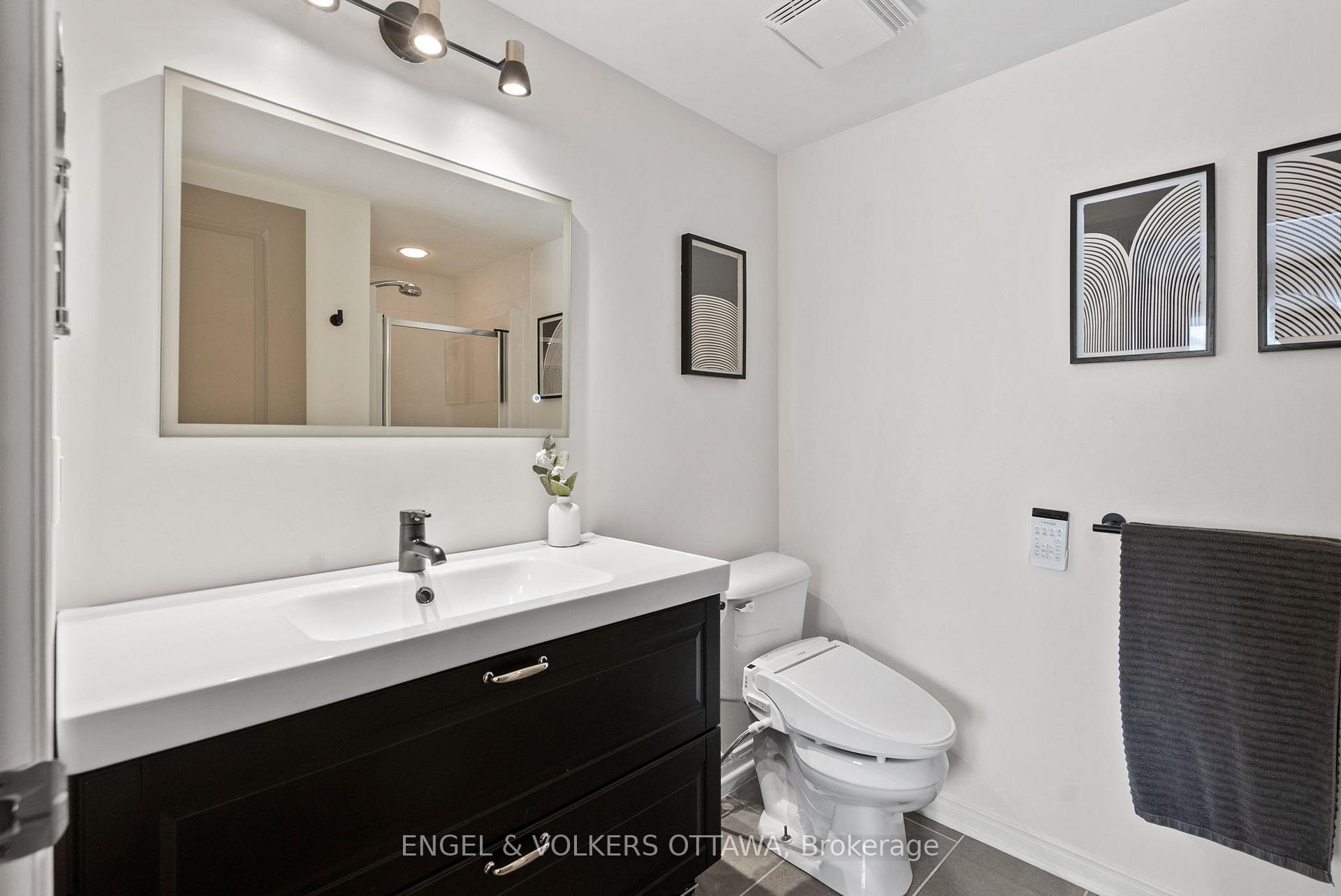 Photo 20 of 70 Songbird Private, Ottawa, Westcliffe Estates — HOMEH