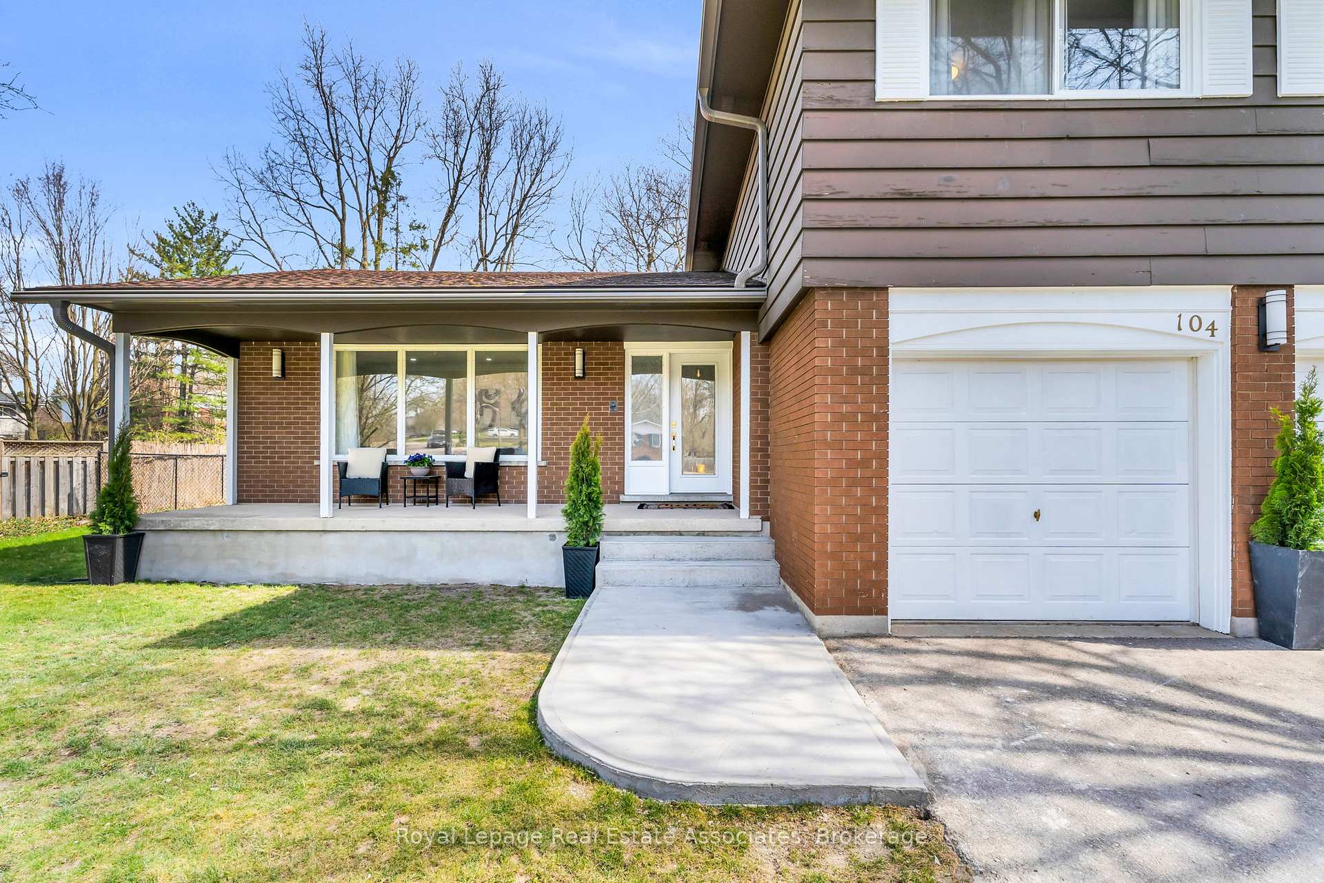 Photo 8 of 104 Cardinal Crescent S, Waterloo — HOMEH