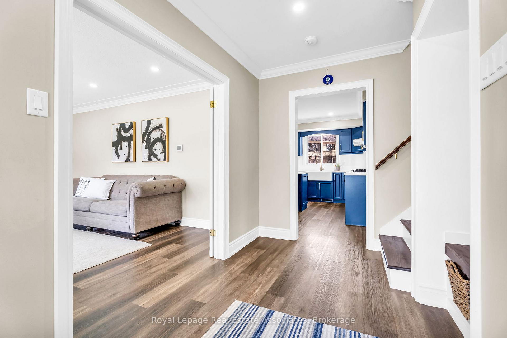 Photo 12 of 104 Cardinal Crescent S, Waterloo — HOMEH