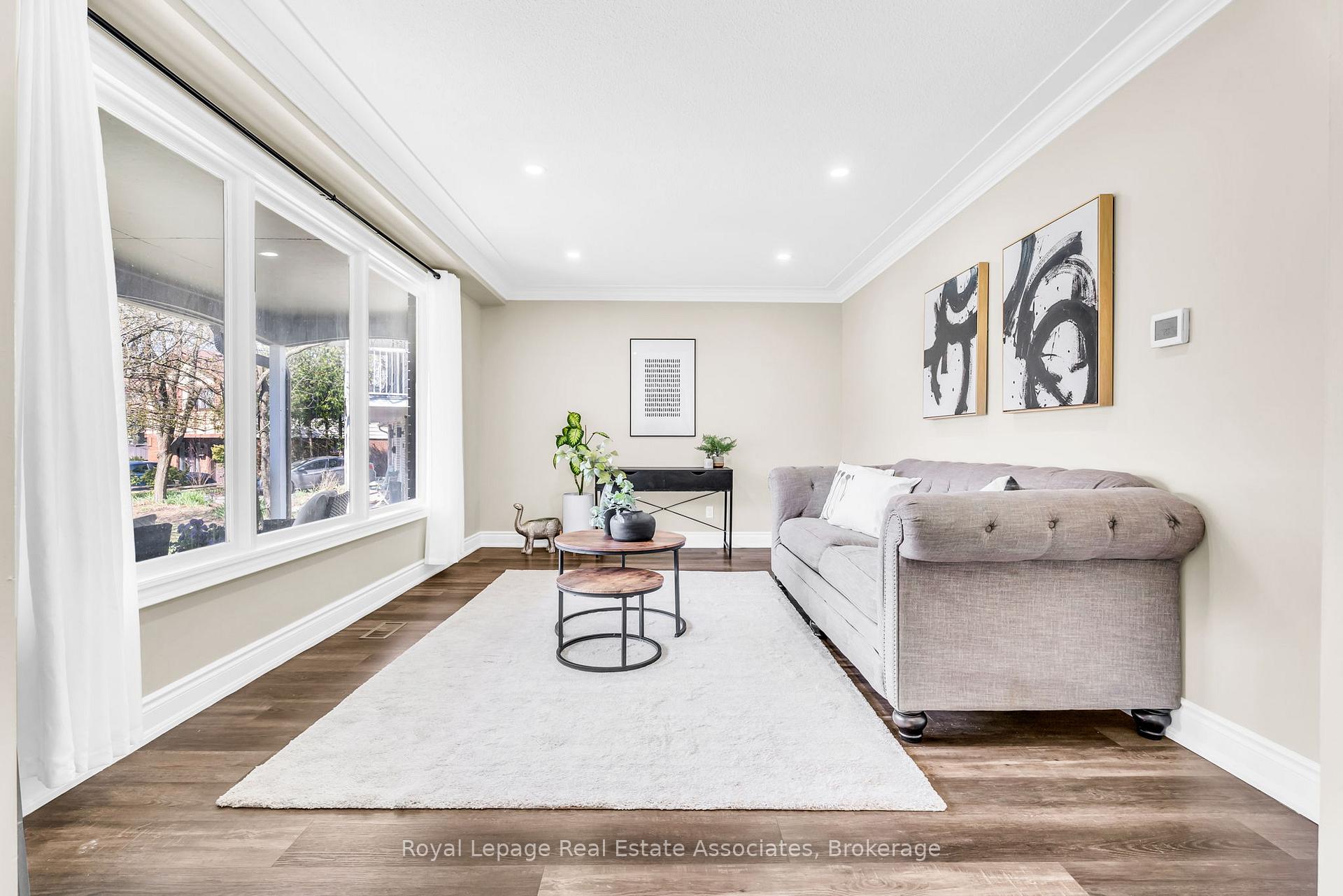 Photo 13 of 104 Cardinal Crescent S, Waterloo — HOMEH