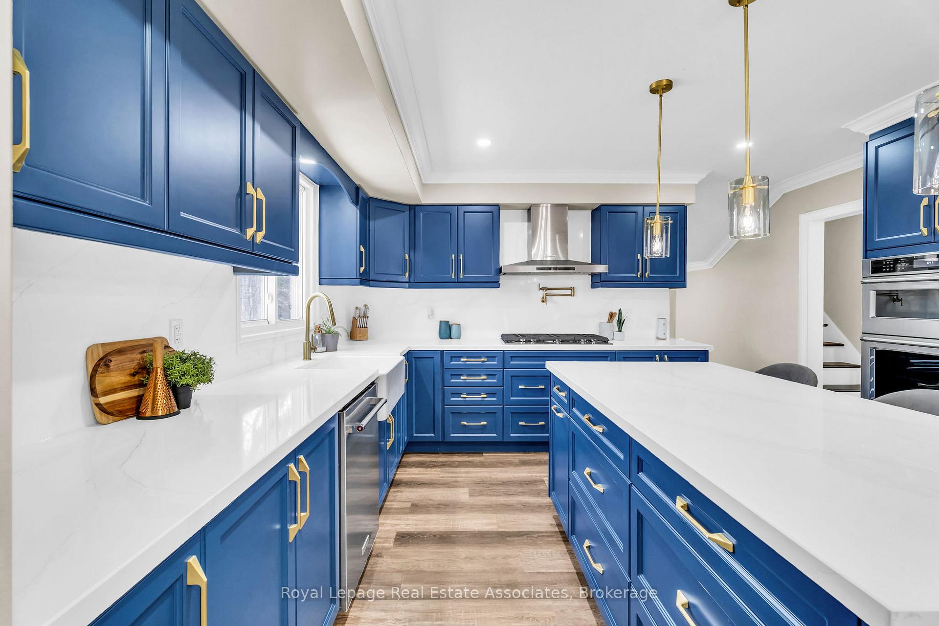 Photo 18 of 104 Cardinal Crescent S, Waterloo — HOMEH