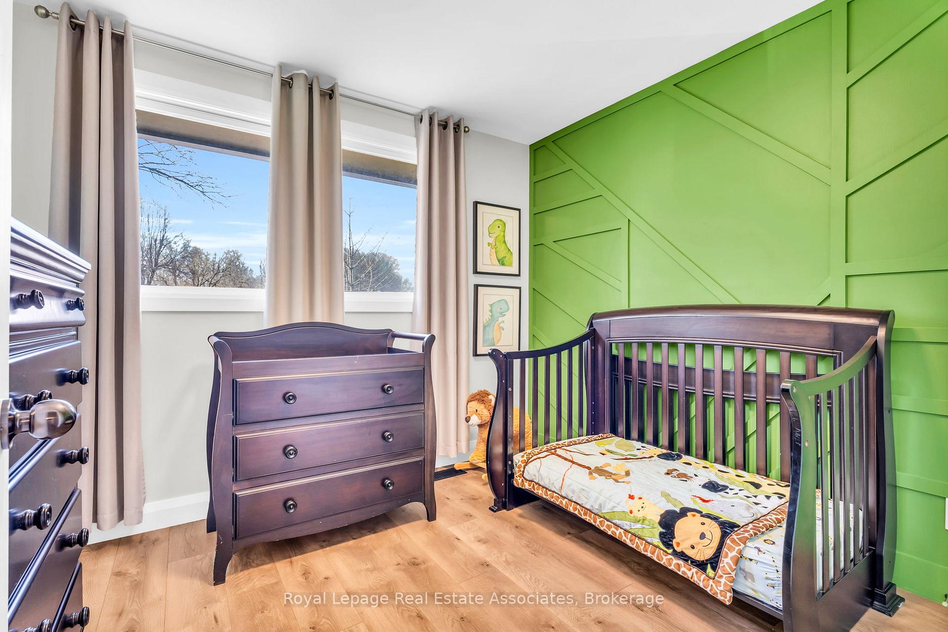 Photo 34 of 104 Cardinal Crescent S, Waterloo — HOMEH