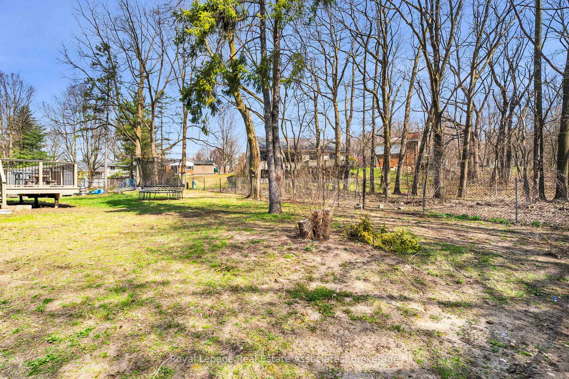 Photo 39 of 104 Cardinal Crescent S, Waterloo — HOMEH