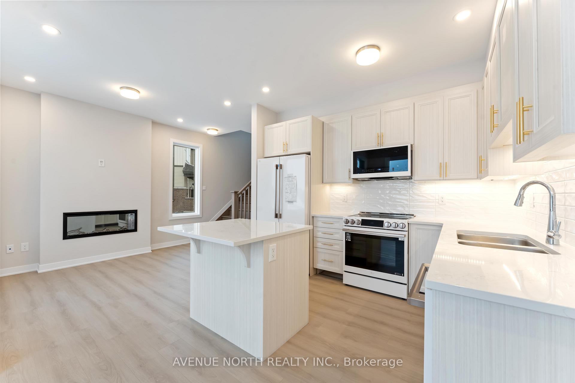 Photo 11 of 364 Les Emmerson Drive, Ottawa, Barrhaven - Heritage Park — HOMEH