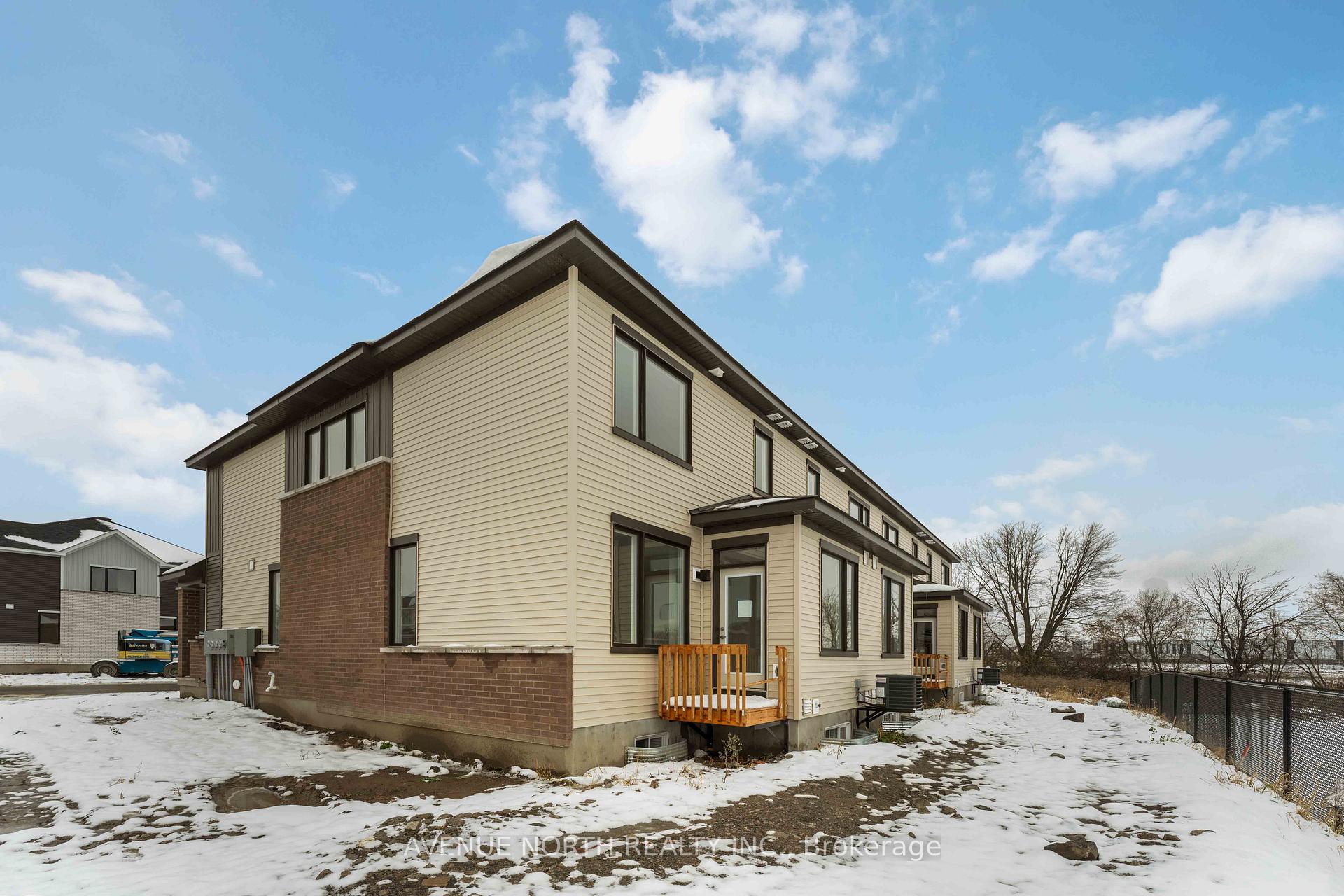 Photo 26 of 364 Les Emmerson Drive, Ottawa, Barrhaven - Heritage Park — HOMEH