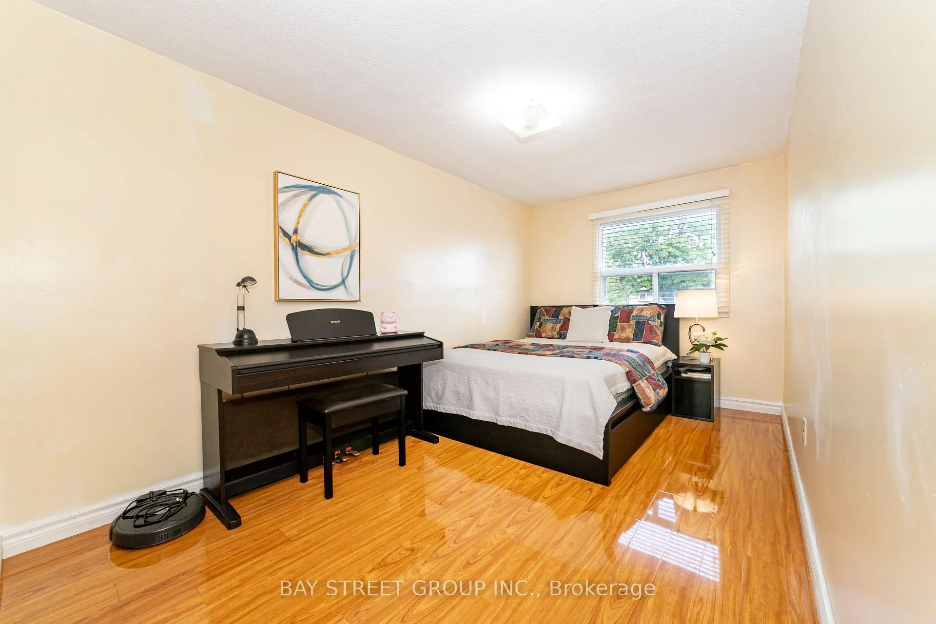 Photo 17 of 61 Mabley Crescent, Vaughan, Lakeview Estates — HOMEH