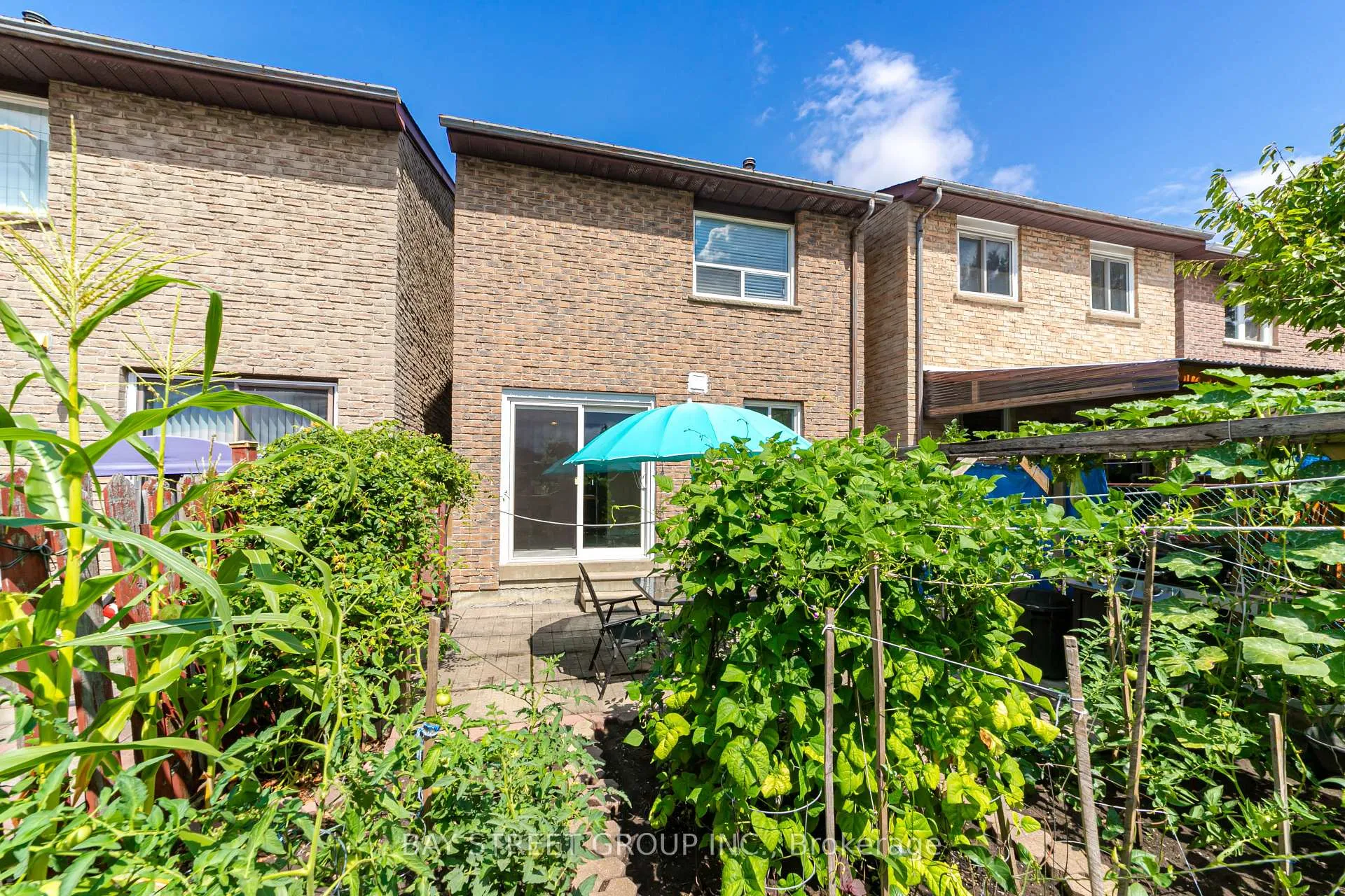 Photo 22 of 61 Mabley Crescent, Vaughan, Lakeview Estates — HOMEH