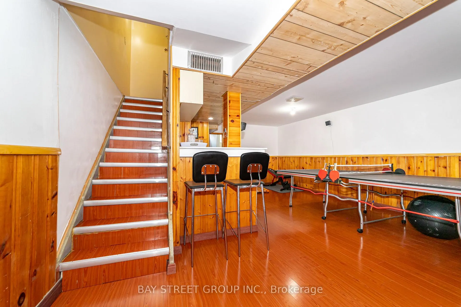 Photo 23 of 61 Mabley Crescent, Vaughan, Lakeview Estates — HOMEH