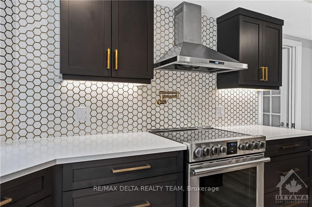 Photo 17 of 4784 Massey Lane, Ottawa, Rothwell Heights — HOMEH