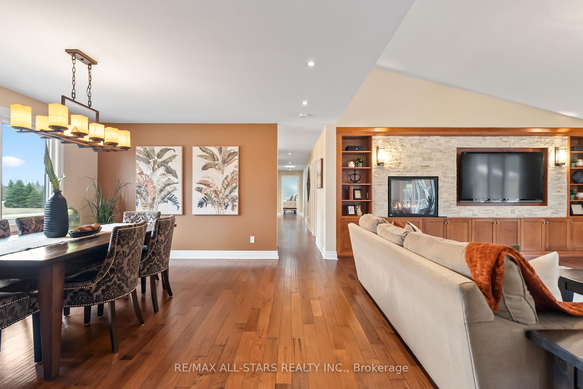 Photo 18 of 23 Silver Spring Crescent, Uxbridge, Rural Uxbridge — HOMEH