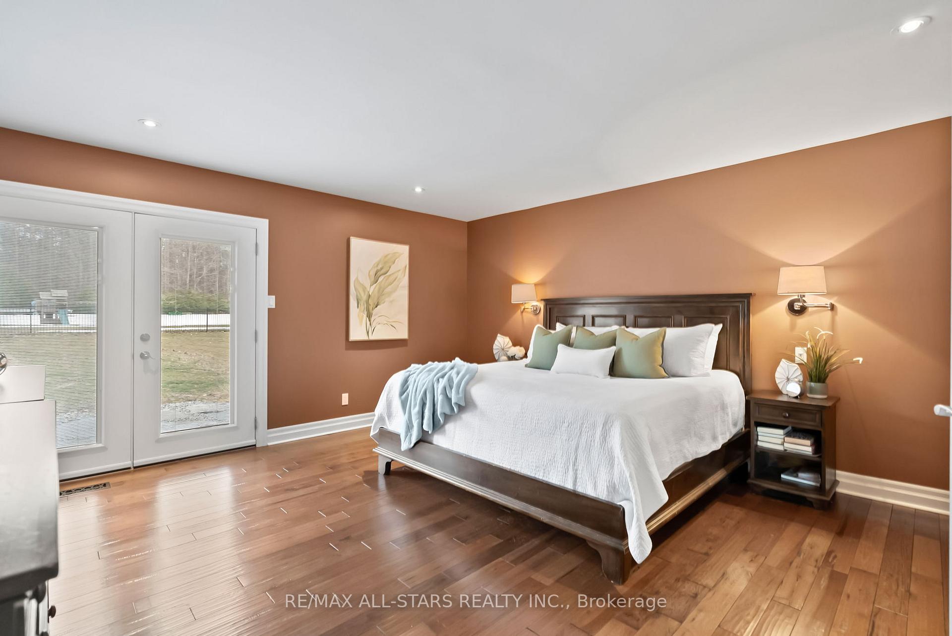Photo 21 of 23 Silver Spring Crescent, Uxbridge, Rural Uxbridge — HOMEH