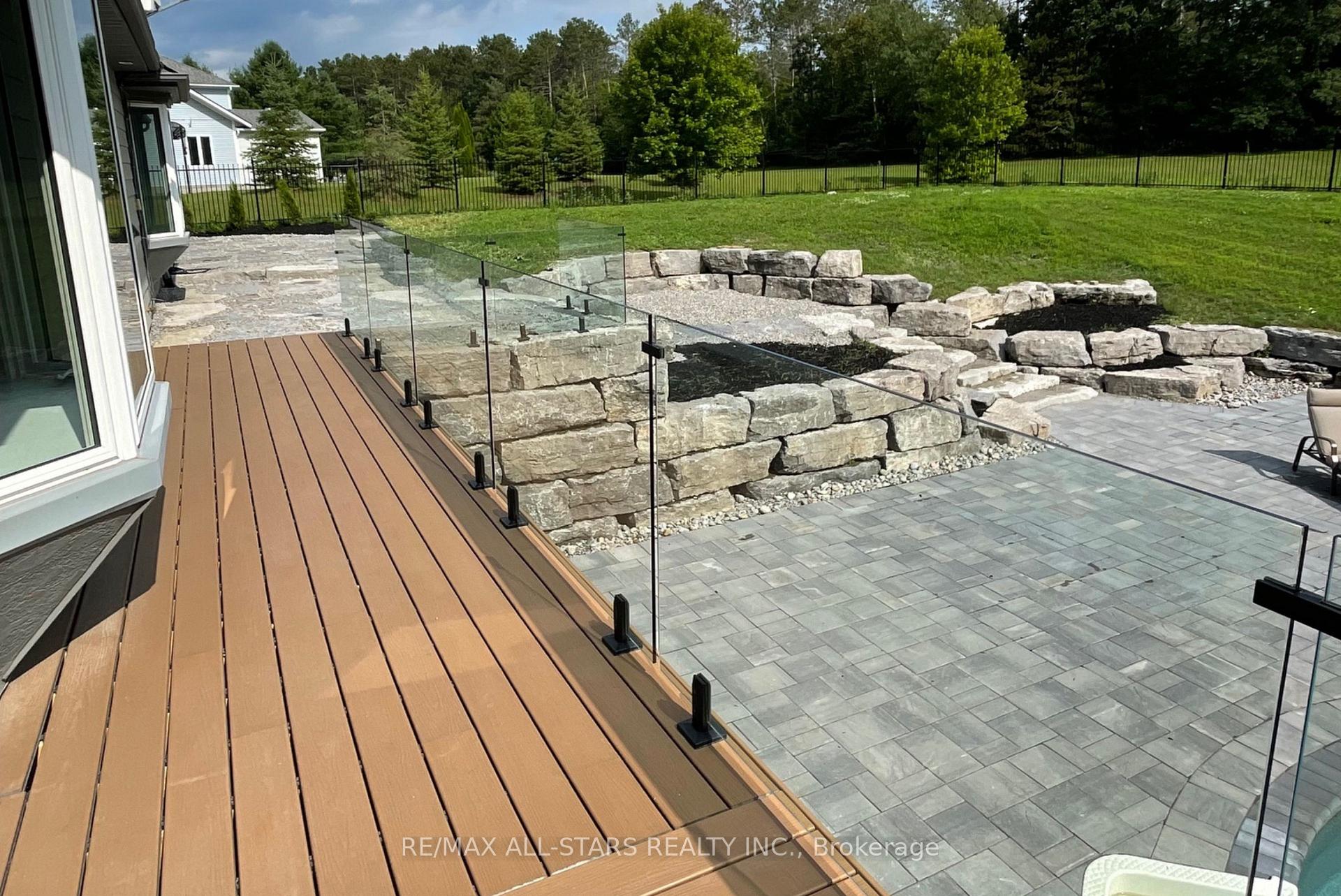 Photo 40 of 23 Silver Spring Crescent, Uxbridge, Rural Uxbridge — HOMEH