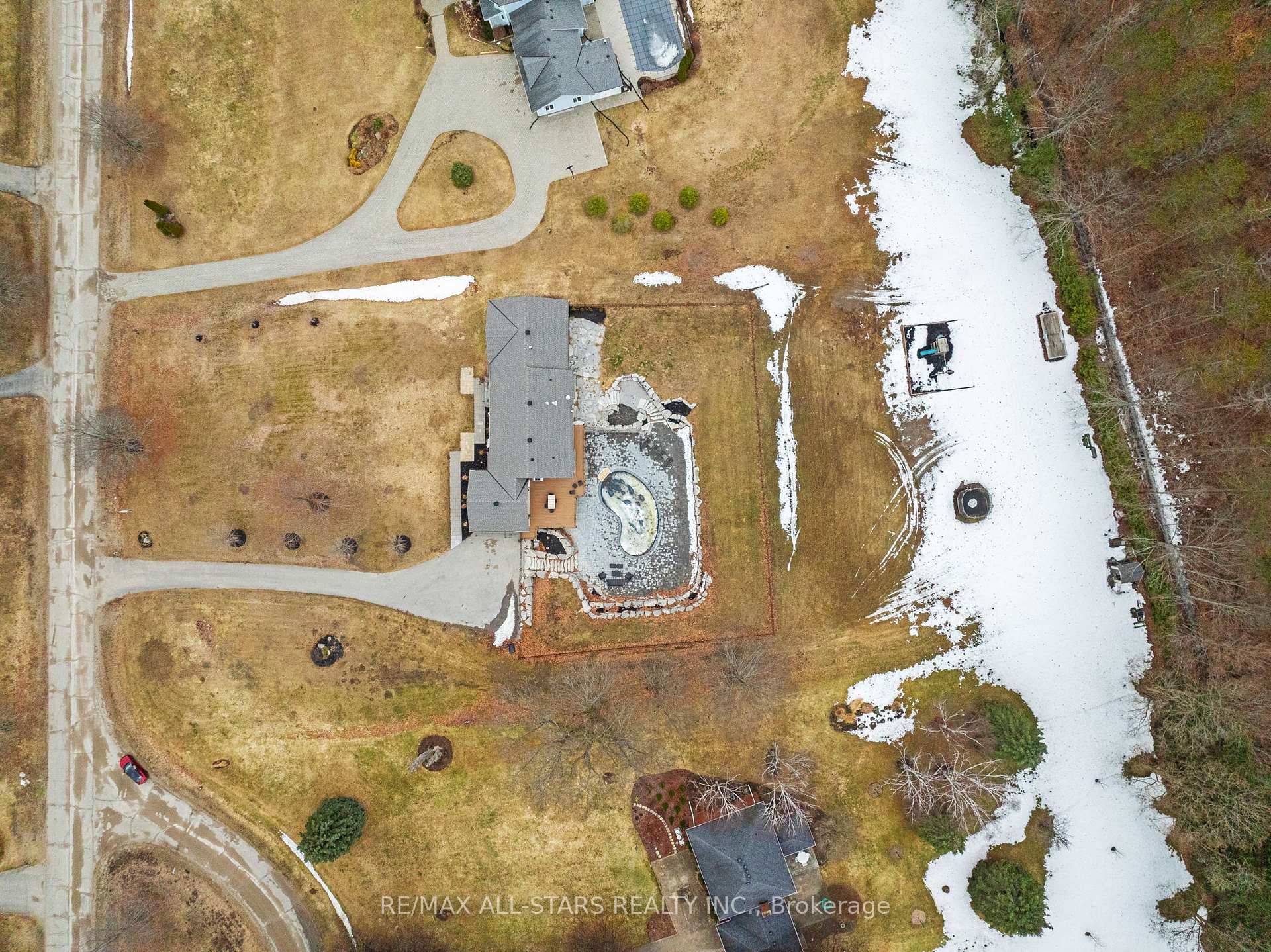 Photo 43 of 23 Silver Spring Crescent, Uxbridge, Rural Uxbridge — HOMEH