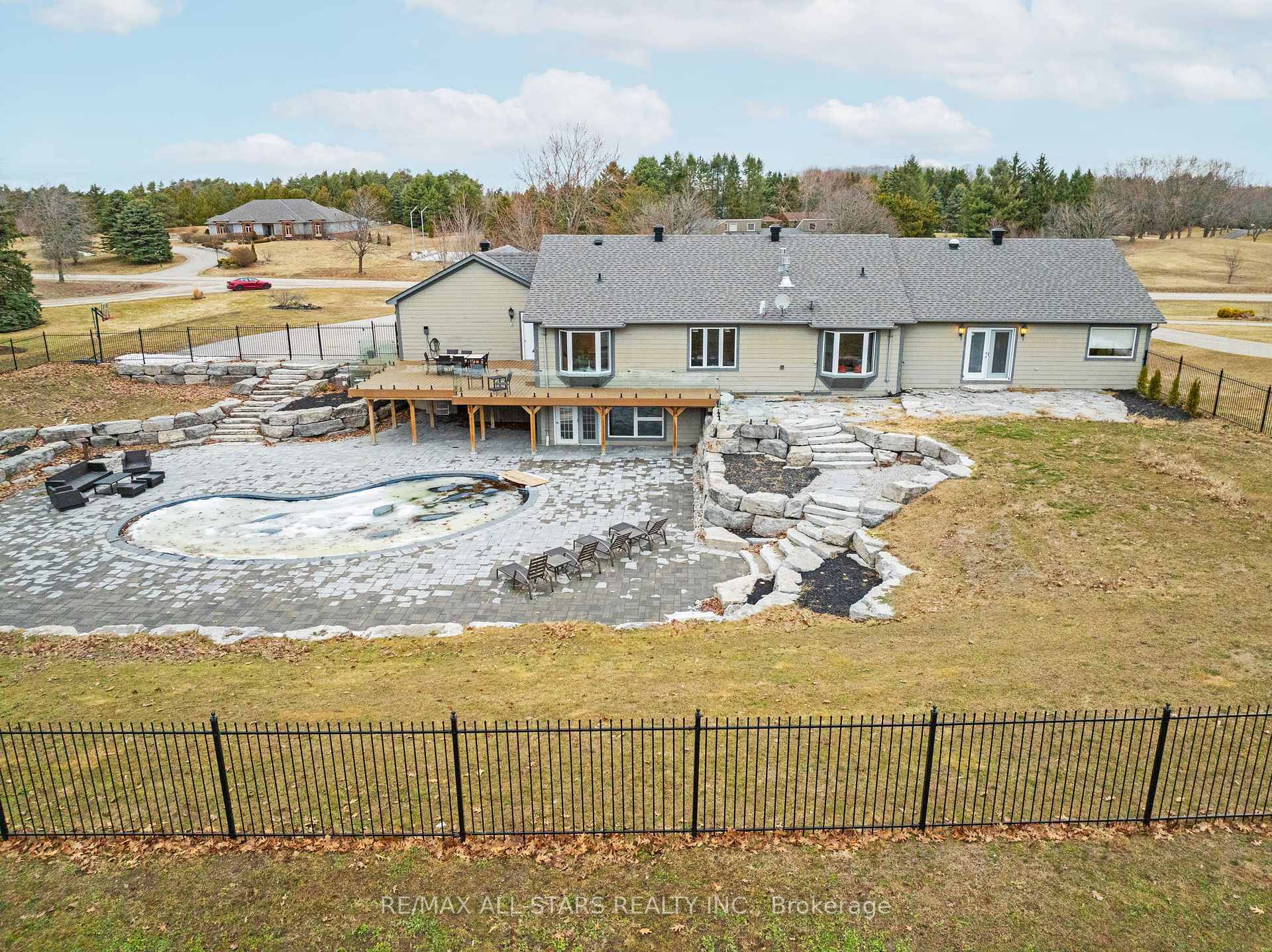 Photo 45 of 23 Silver Spring Crescent, Uxbridge, Rural Uxbridge — HOMEH