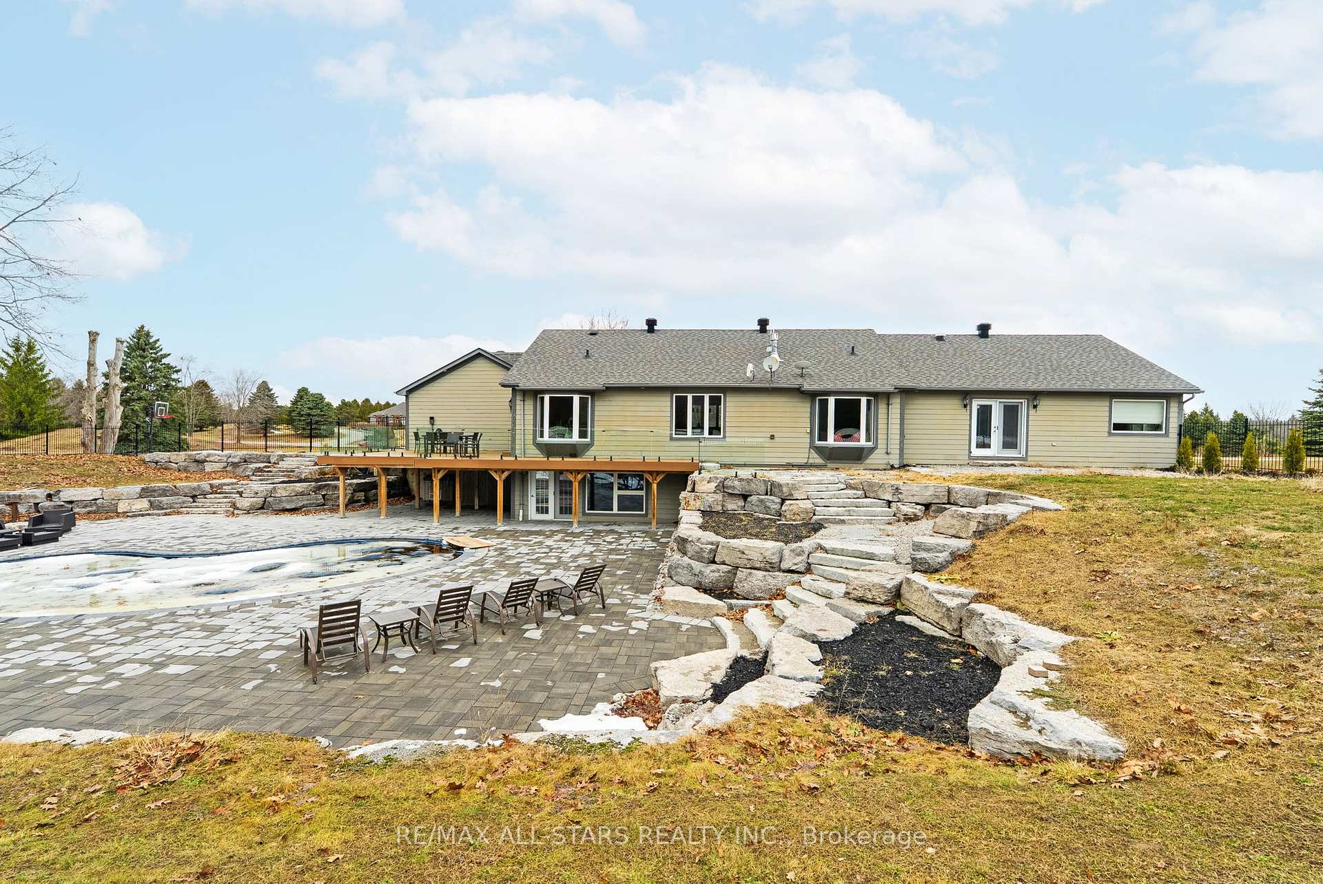 Photo 46 of 23 Silver Spring Crescent, Uxbridge, Rural Uxbridge — HOMEH