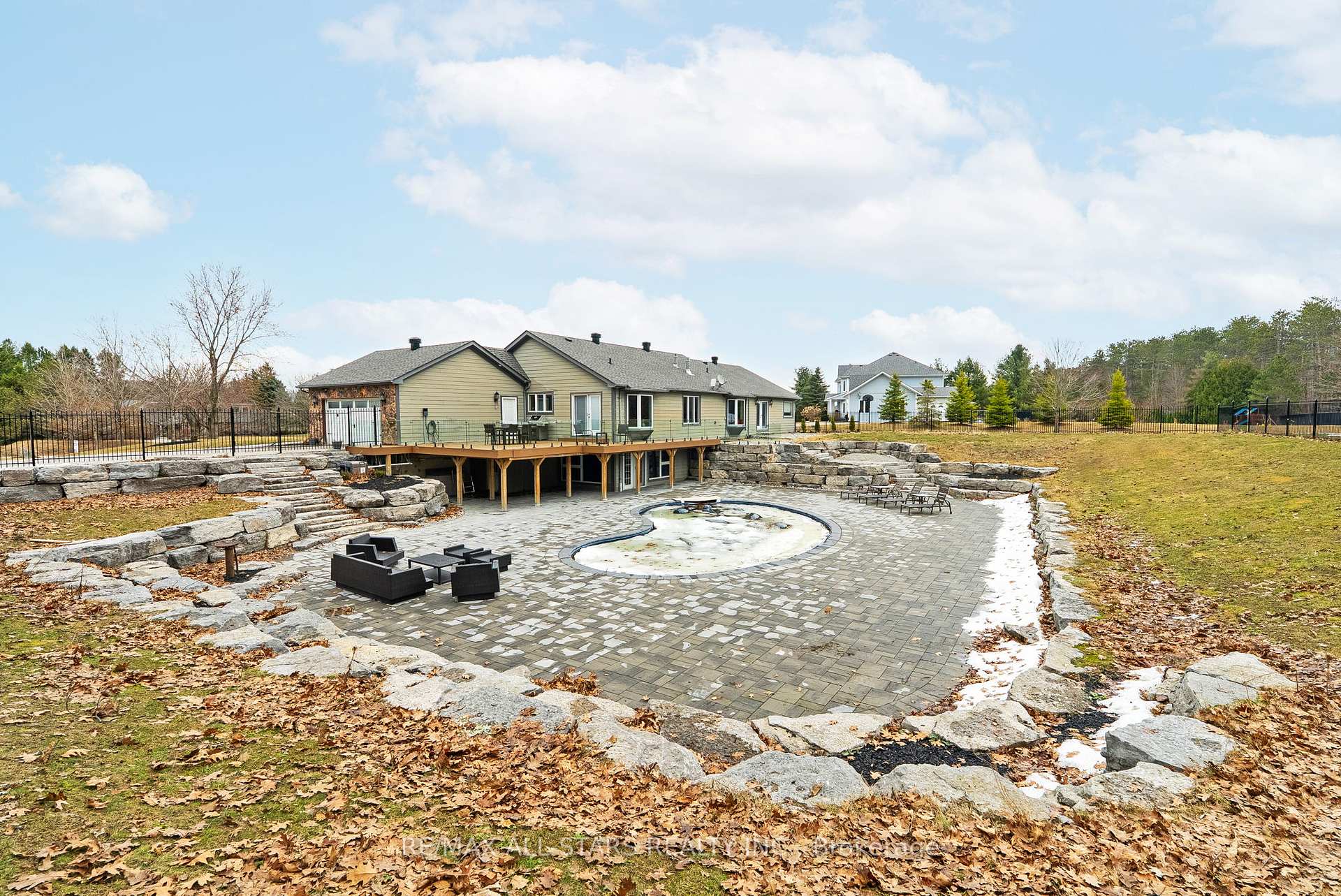 Photo 47 of 23 Silver Spring Crescent, Uxbridge, Rural Uxbridge — HOMEH