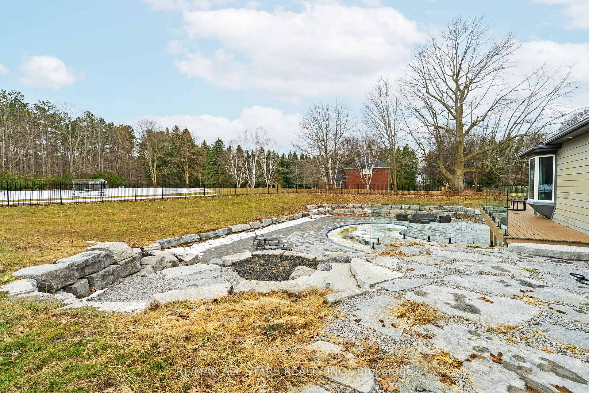 Photo 49 of 23 Silver Spring Crescent, Uxbridge, Rural Uxbridge — HOMEH