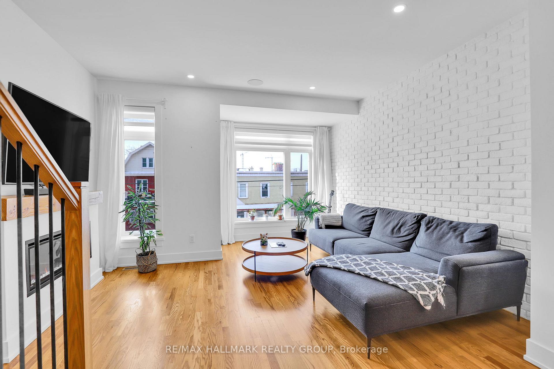 Photo 10 of 353B Booth Street, Ottawa, West Centre Town — HOMEH