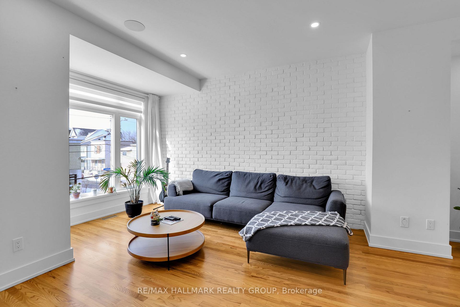 Photo 12 of 353B Booth Street, Ottawa, West Centre Town — HOMEH