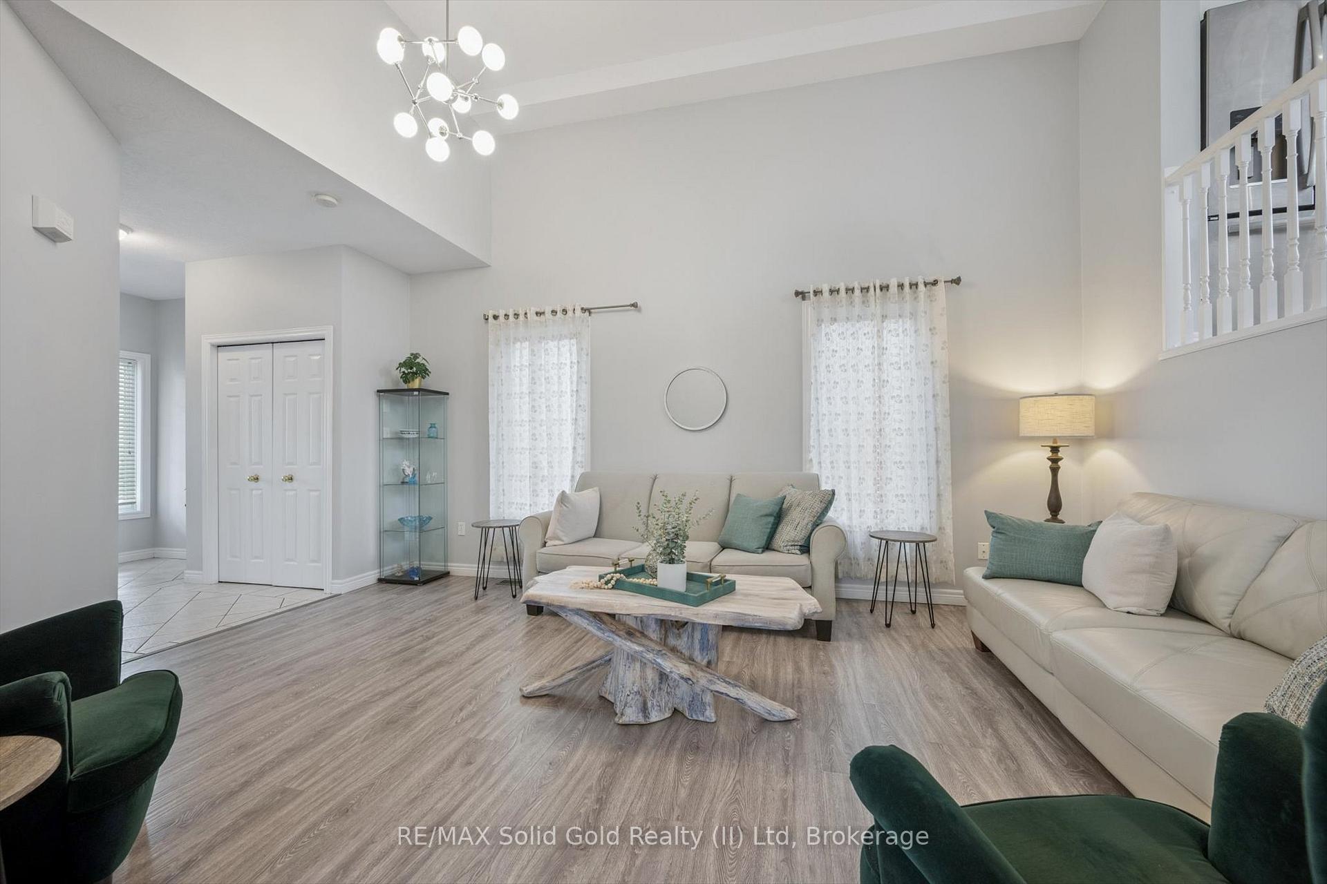 Photo 7 of 227 Buttercup Court, Waterloo — HOMEH