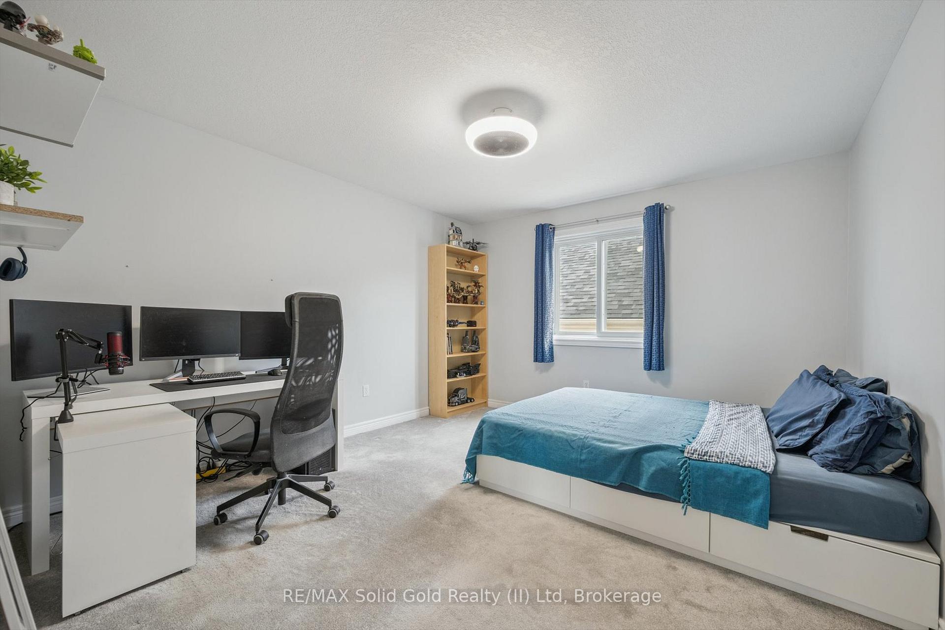 Photo 21 of 227 Buttercup Court, Waterloo — HOMEH
