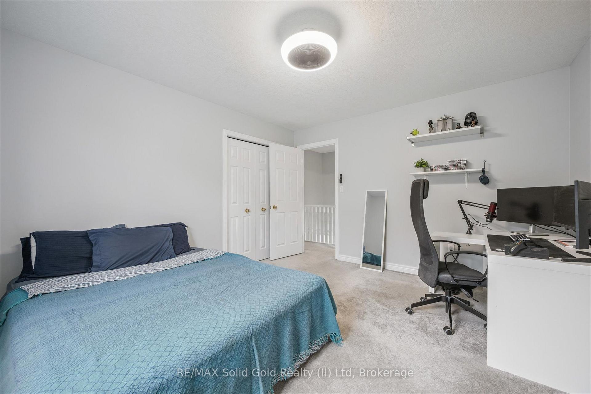 Photo 22 of 227 Buttercup Court, Waterloo — HOMEH