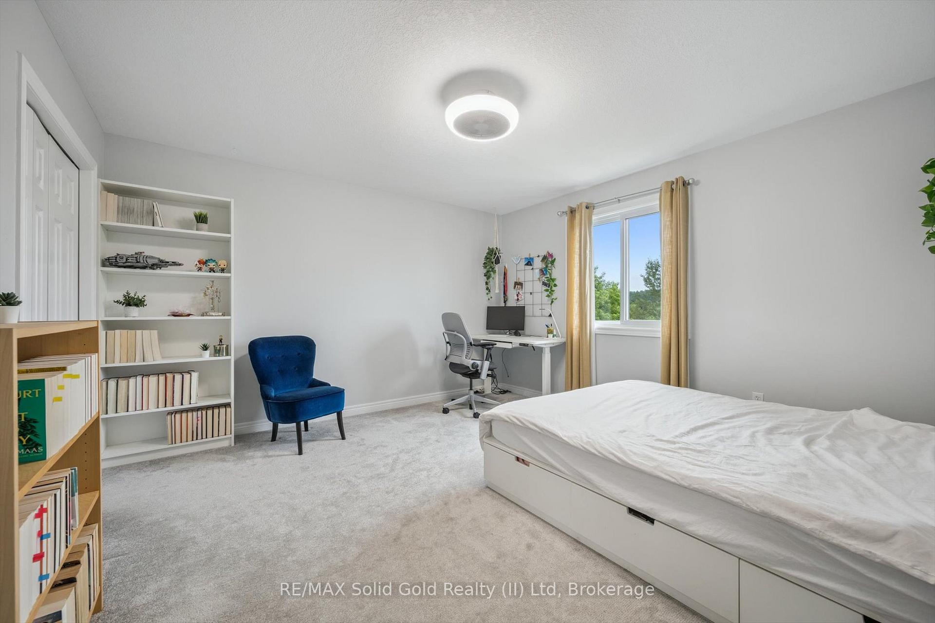 Photo 23 of 227 Buttercup Court, Waterloo — HOMEH